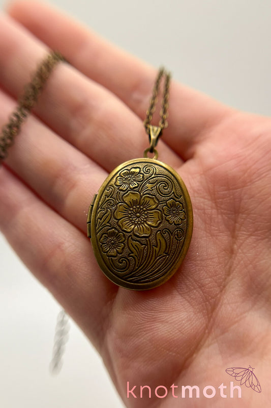 Poppies (remembrance & rest) floriography micro-crochet locket