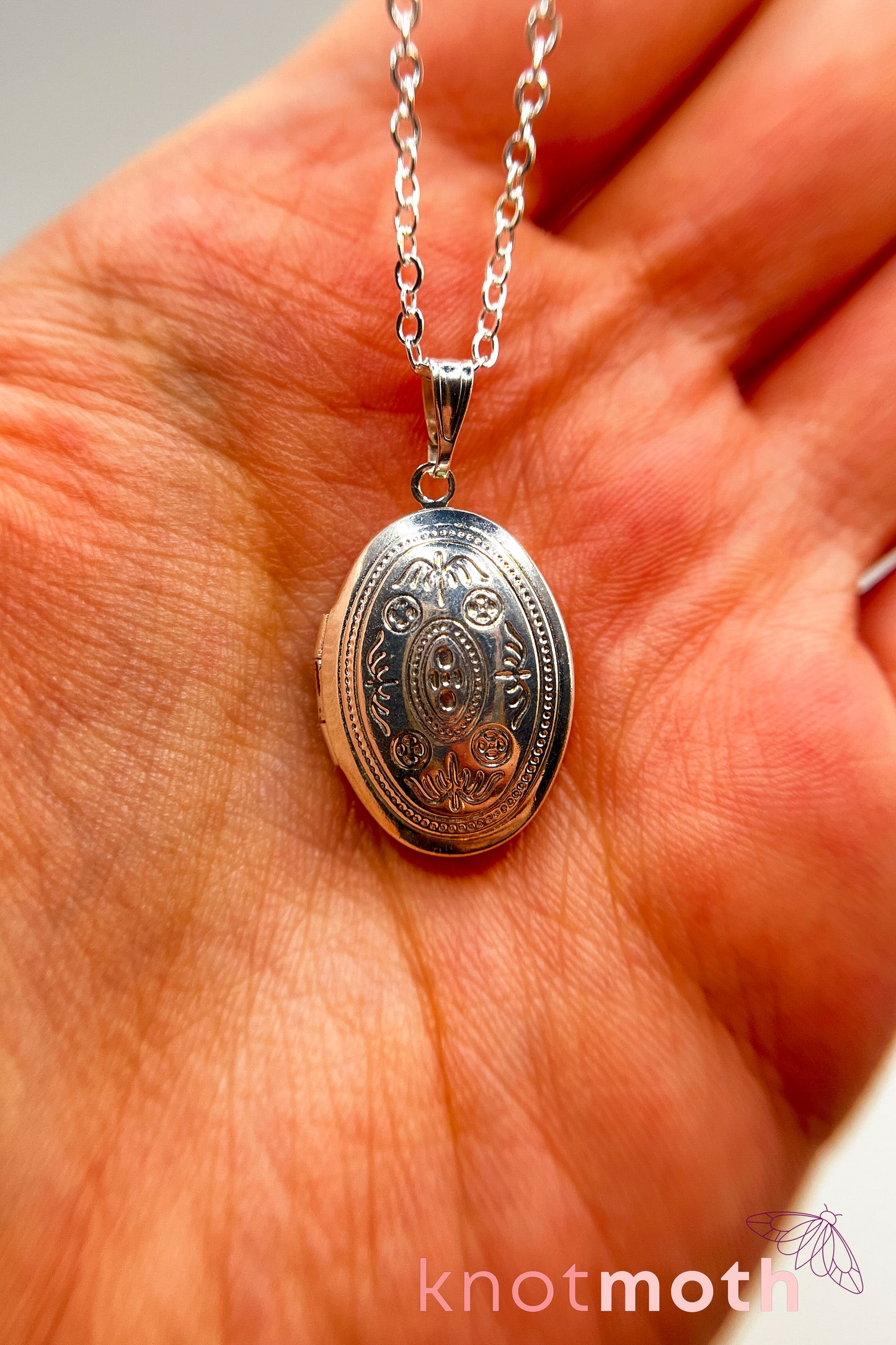 Lilac (love) floriography micro-crochet locket
