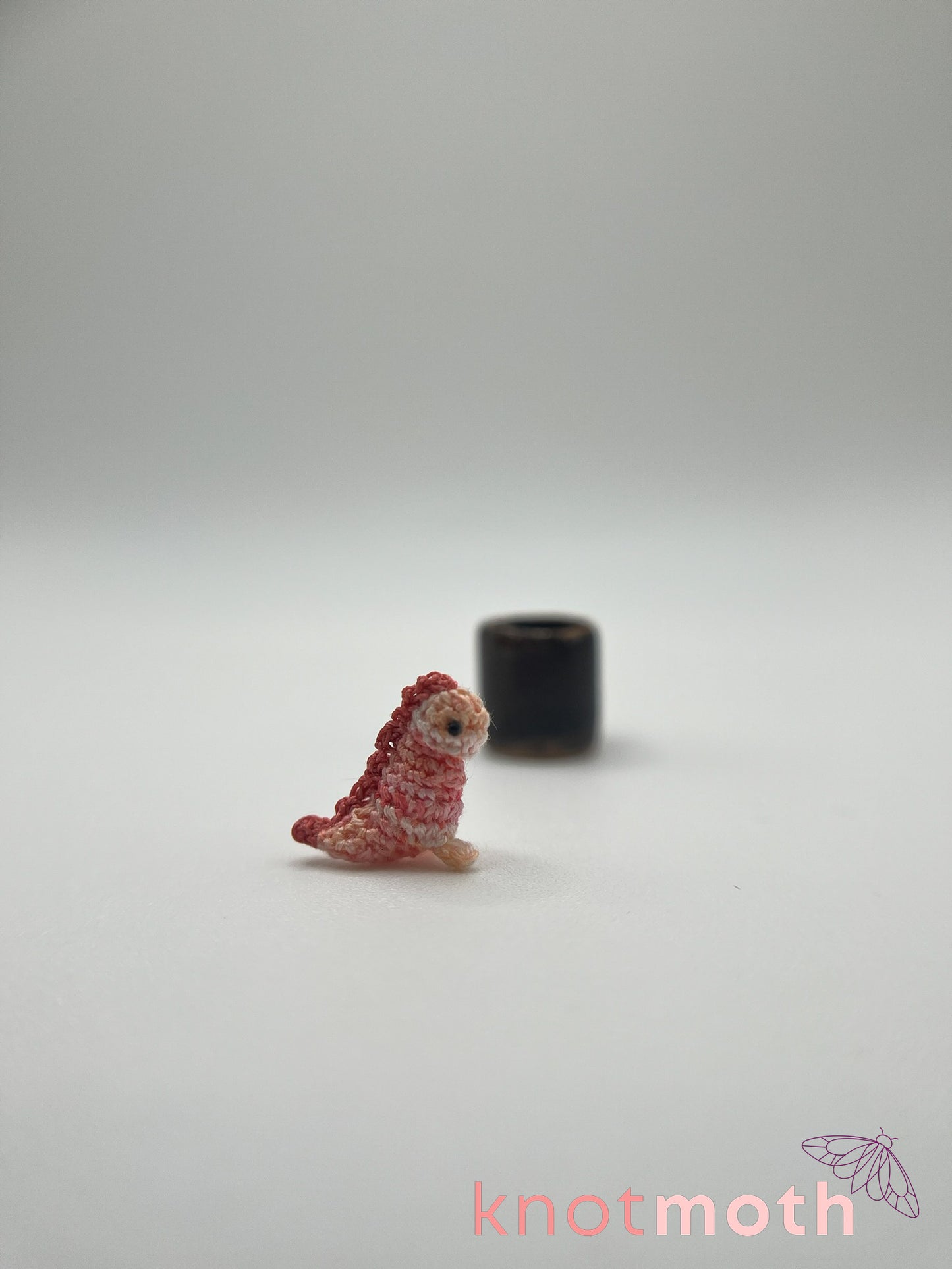 peach tea-rex micro crochet mug trinket