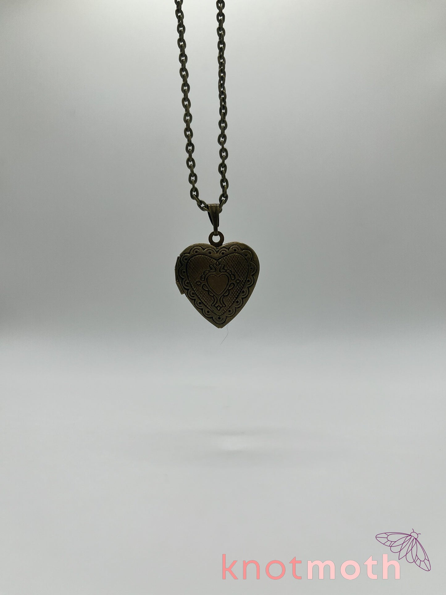 roses floriography micro-crochet locket
