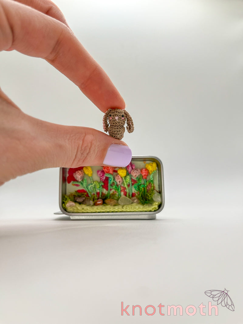breezy bunny · tulip garden mini tin