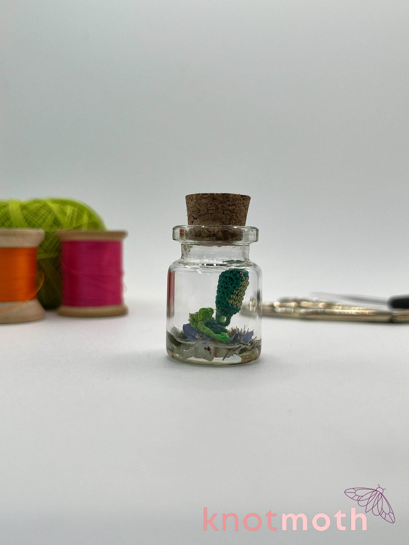 fennel frog micro crochet jar with vines & forget-me-not flowers