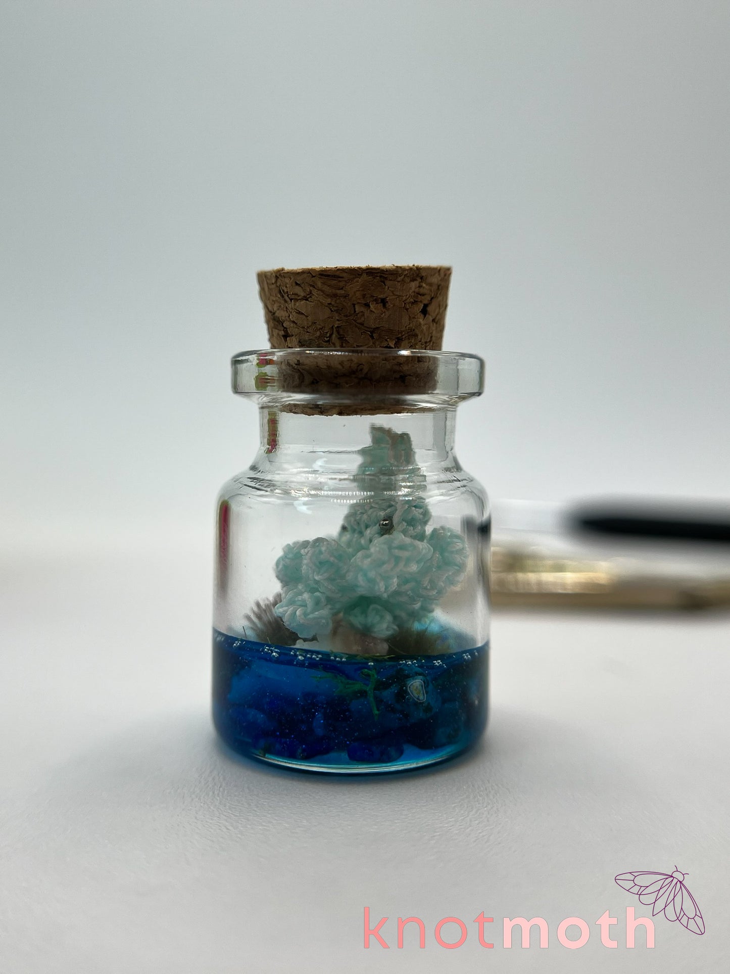simone squid micro crochet aquarium jar