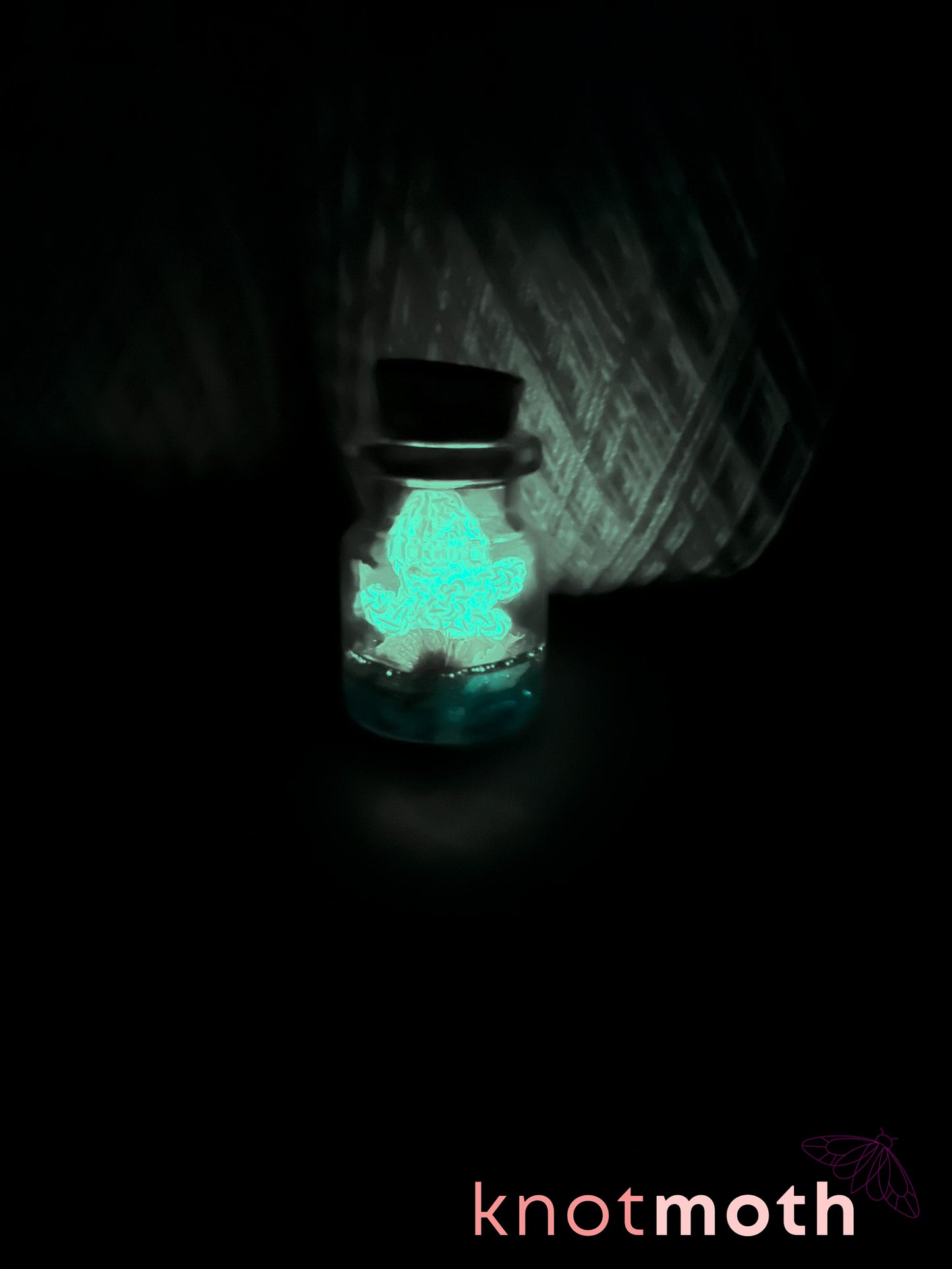 simone squid micro crochet aquarium jar