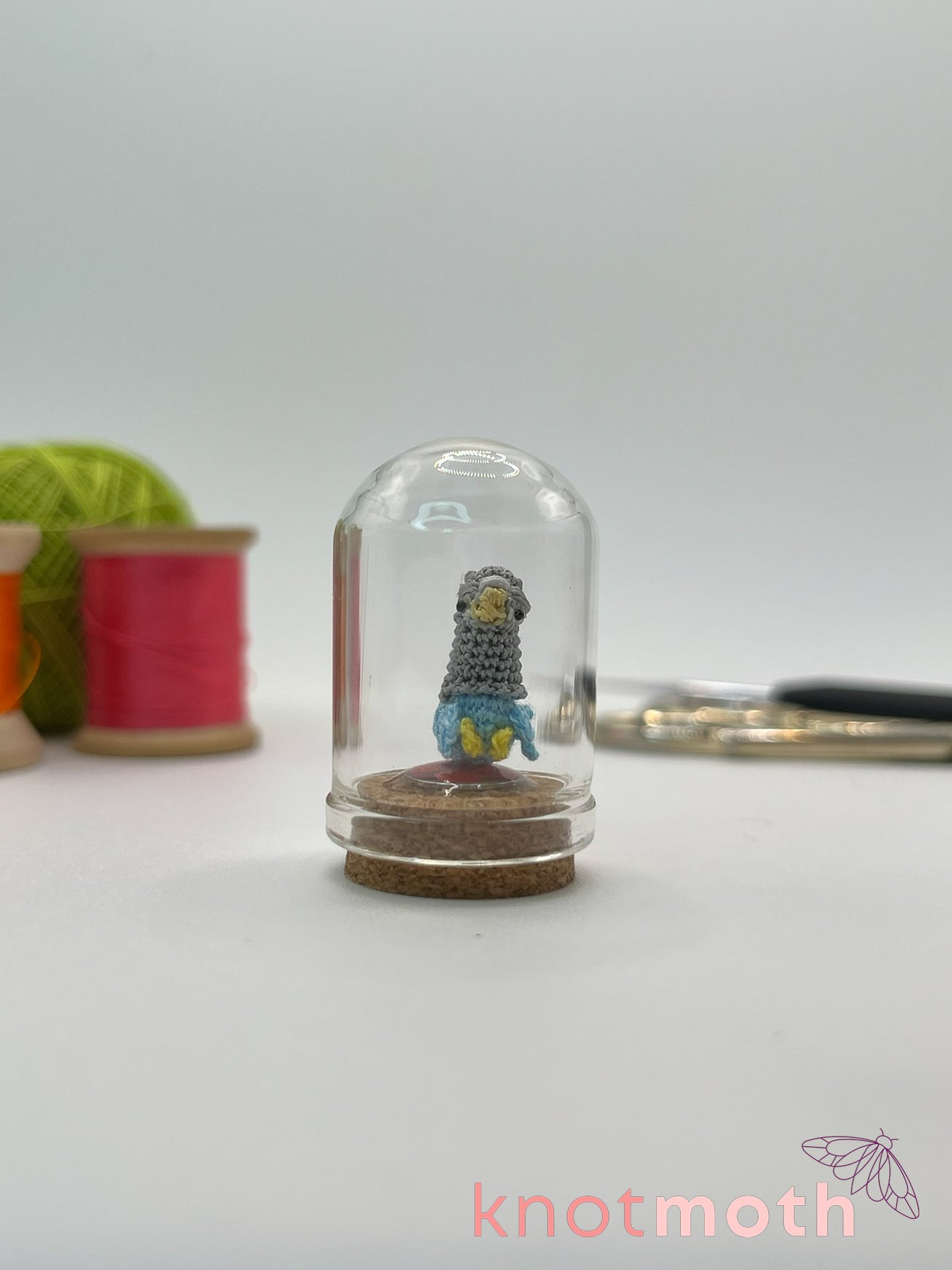 bowie birdie "pigeon" micro crochet dome jar