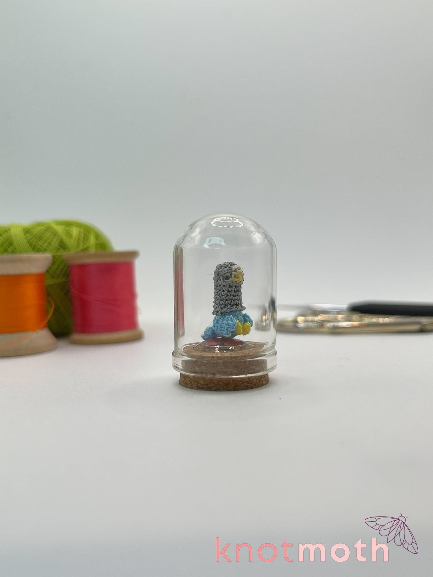 bowie birdie "pigeon" micro crochet dome jar
