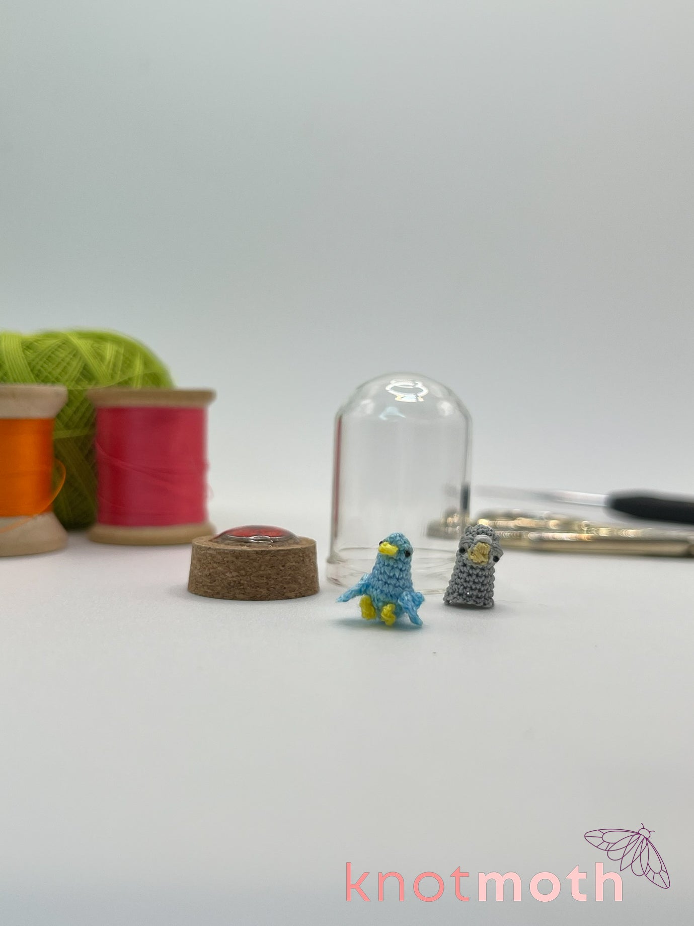 bowie birdie "pigeon" micro crochet dome jar