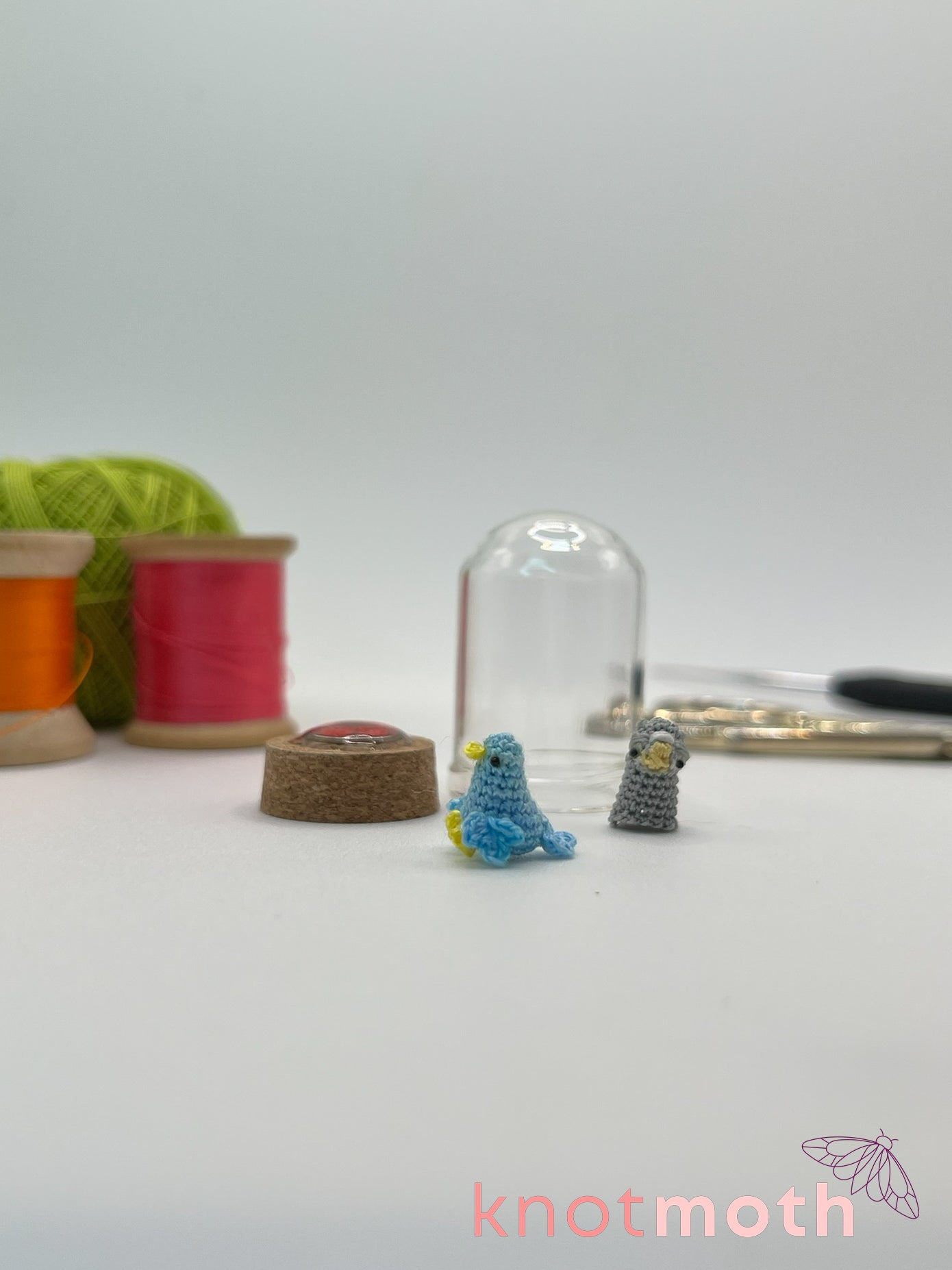 bowie birdie "pigeon" micro crochet dome jar