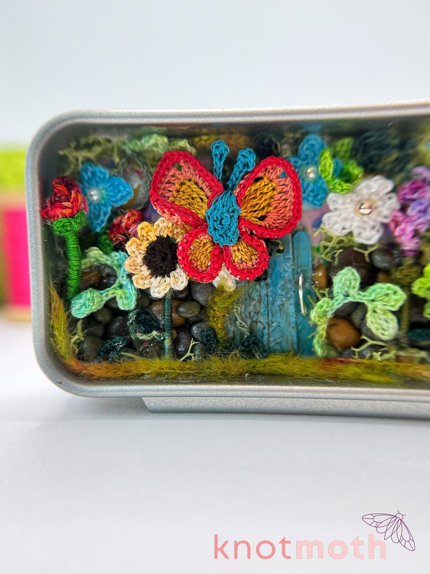bramble butterfly wildflowers & gate scene mini tin