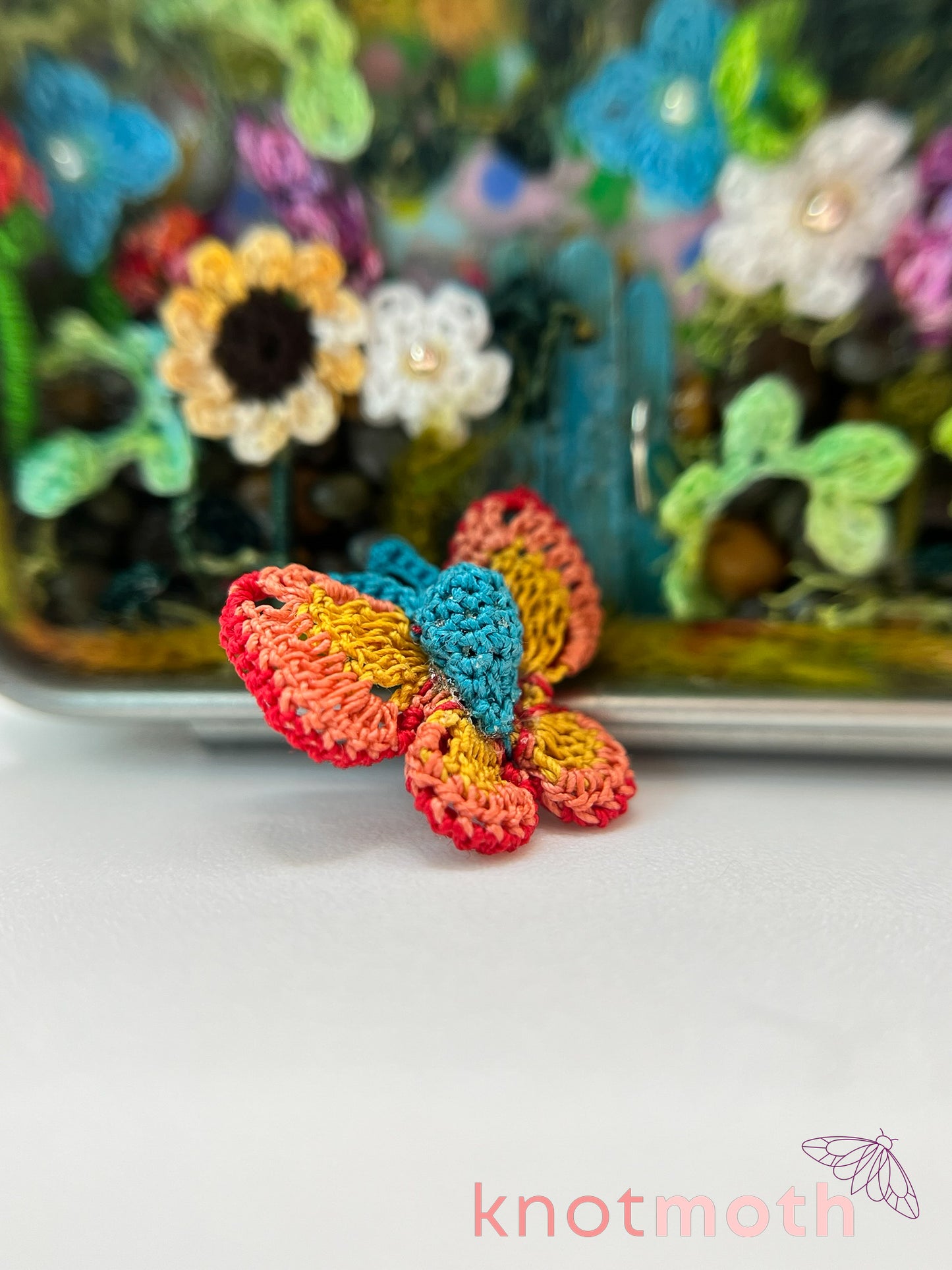 bramble butterfly wildflowers & gate scene mini tin