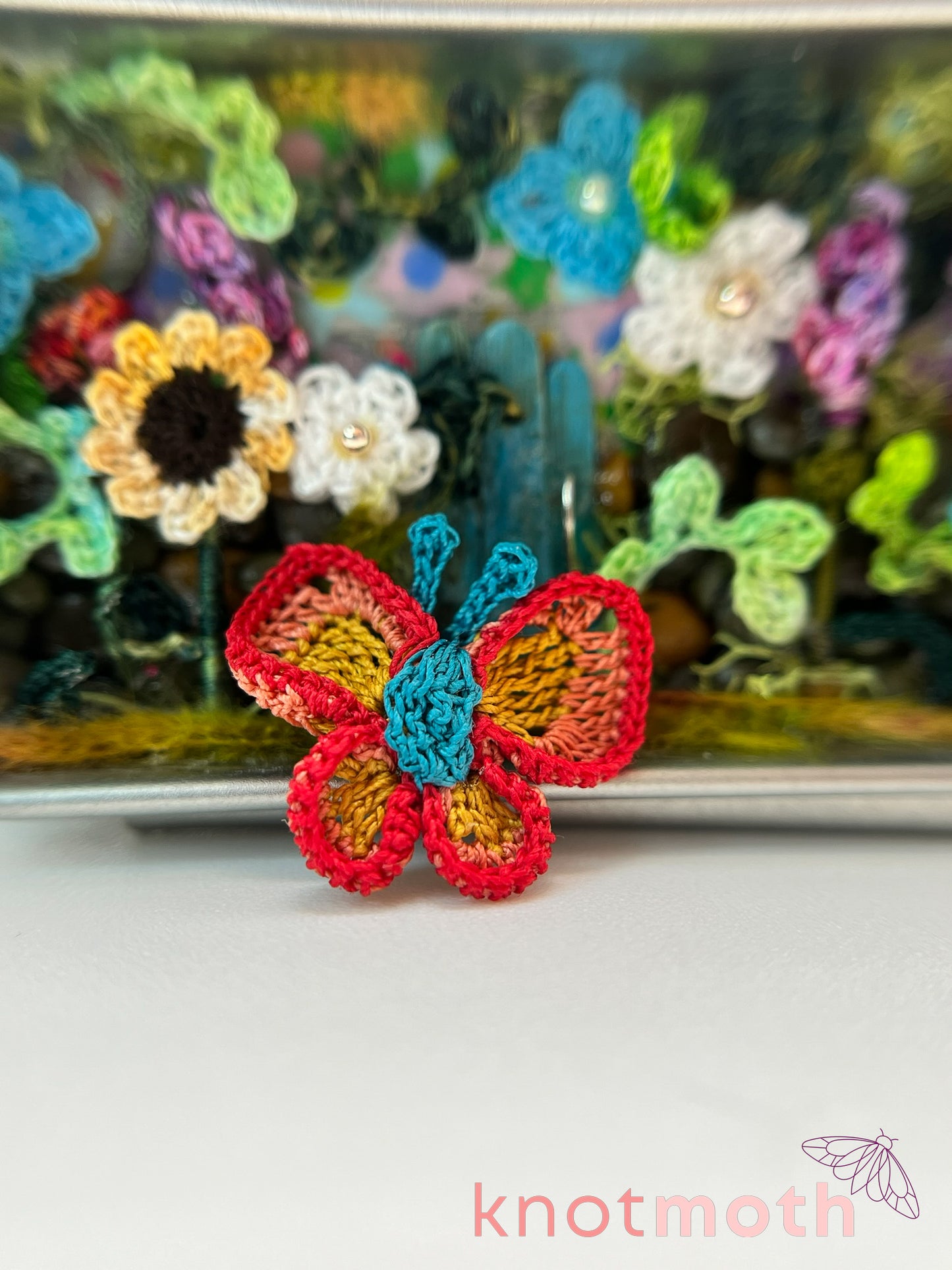 bramble butterfly wildflowers & gate scene mini tin