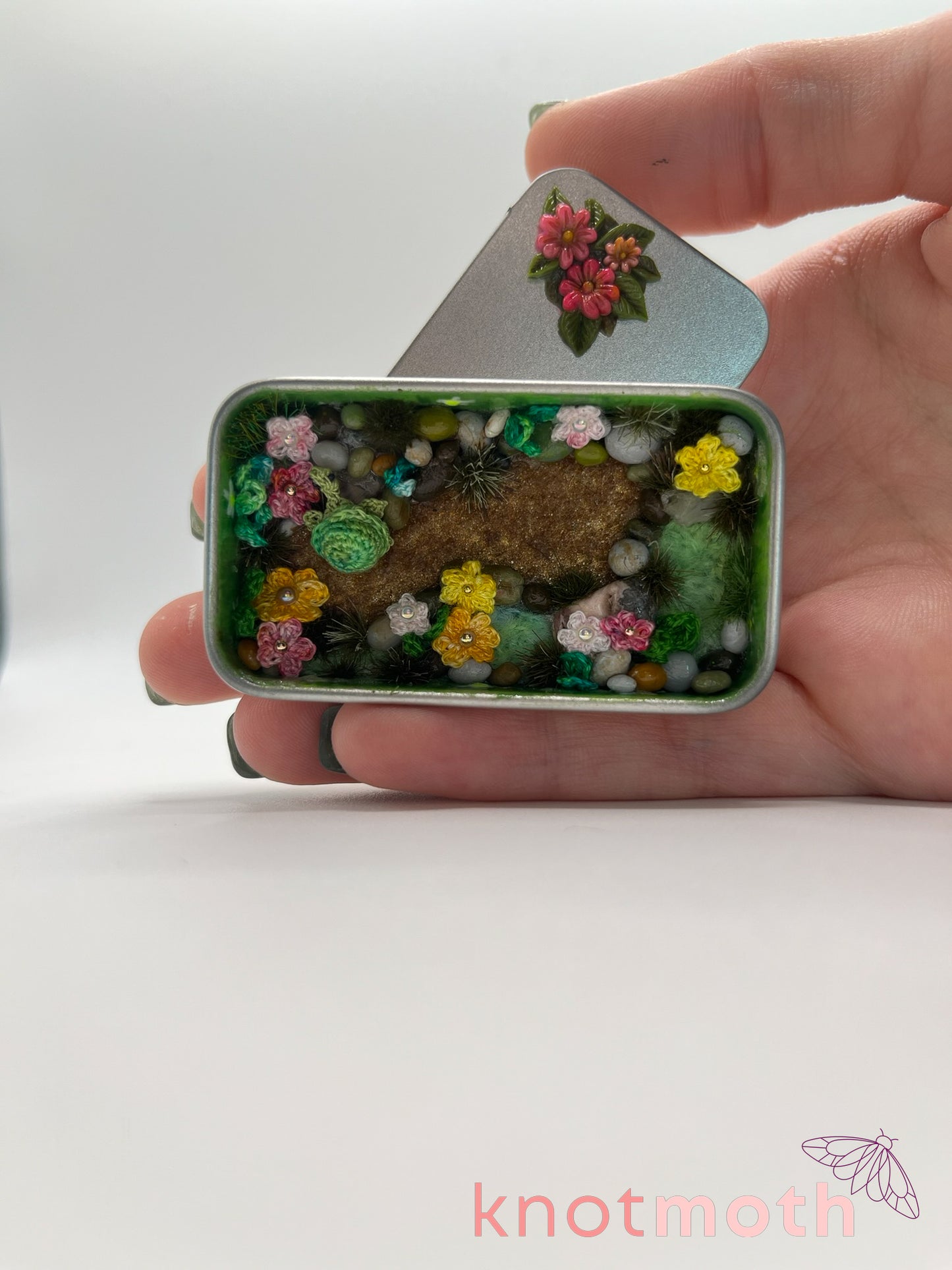 teddi turtle · daisy meadow mini tin