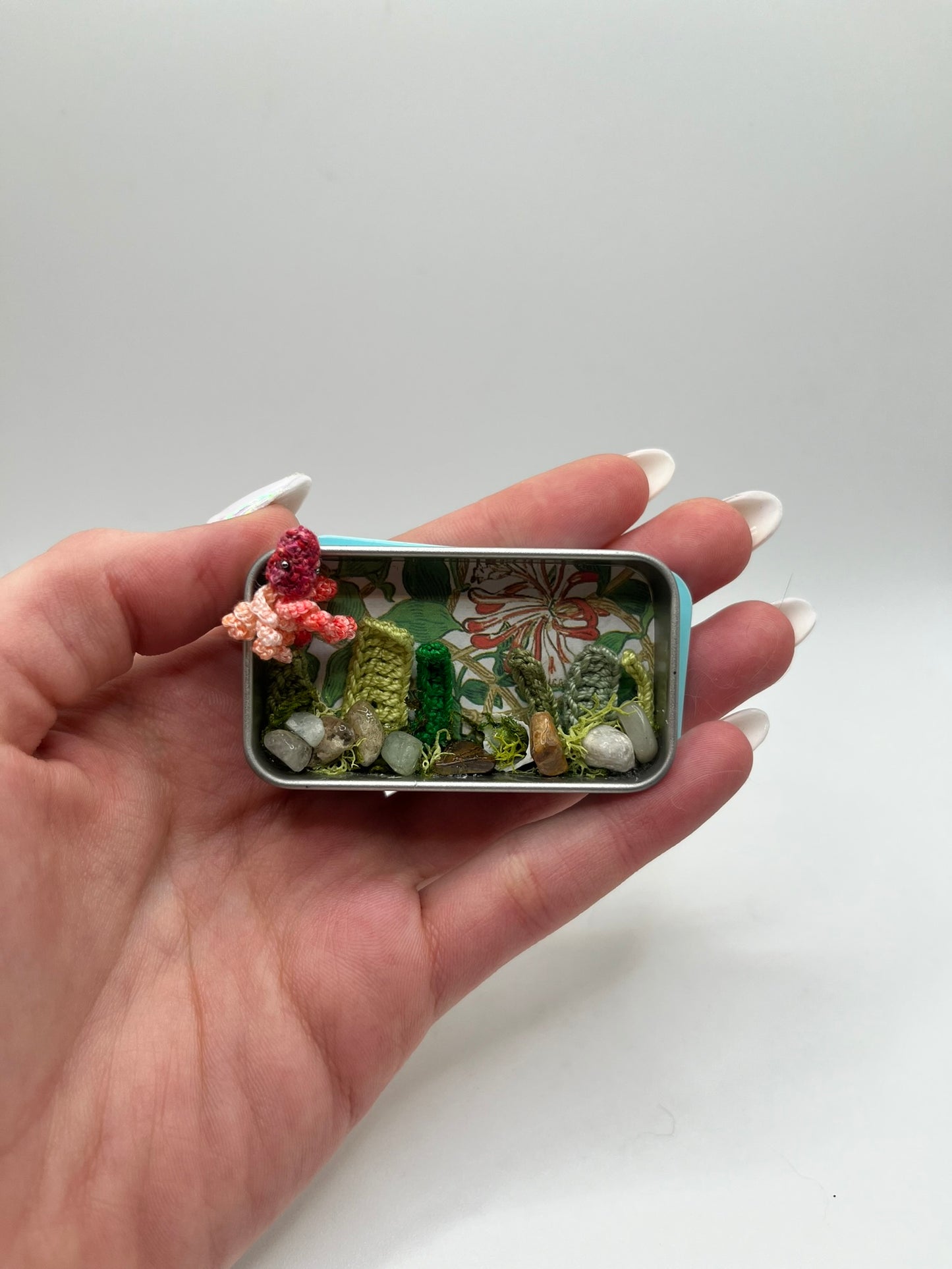 hisako octopus micro crochet miniature tin