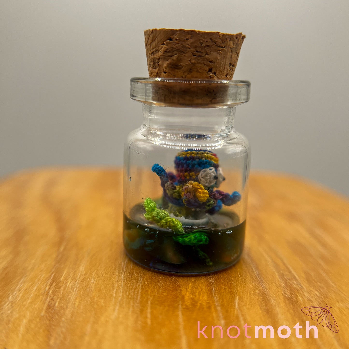 Angela Octopus Micro Crochet Aquarium Jar (removable, magnetic)