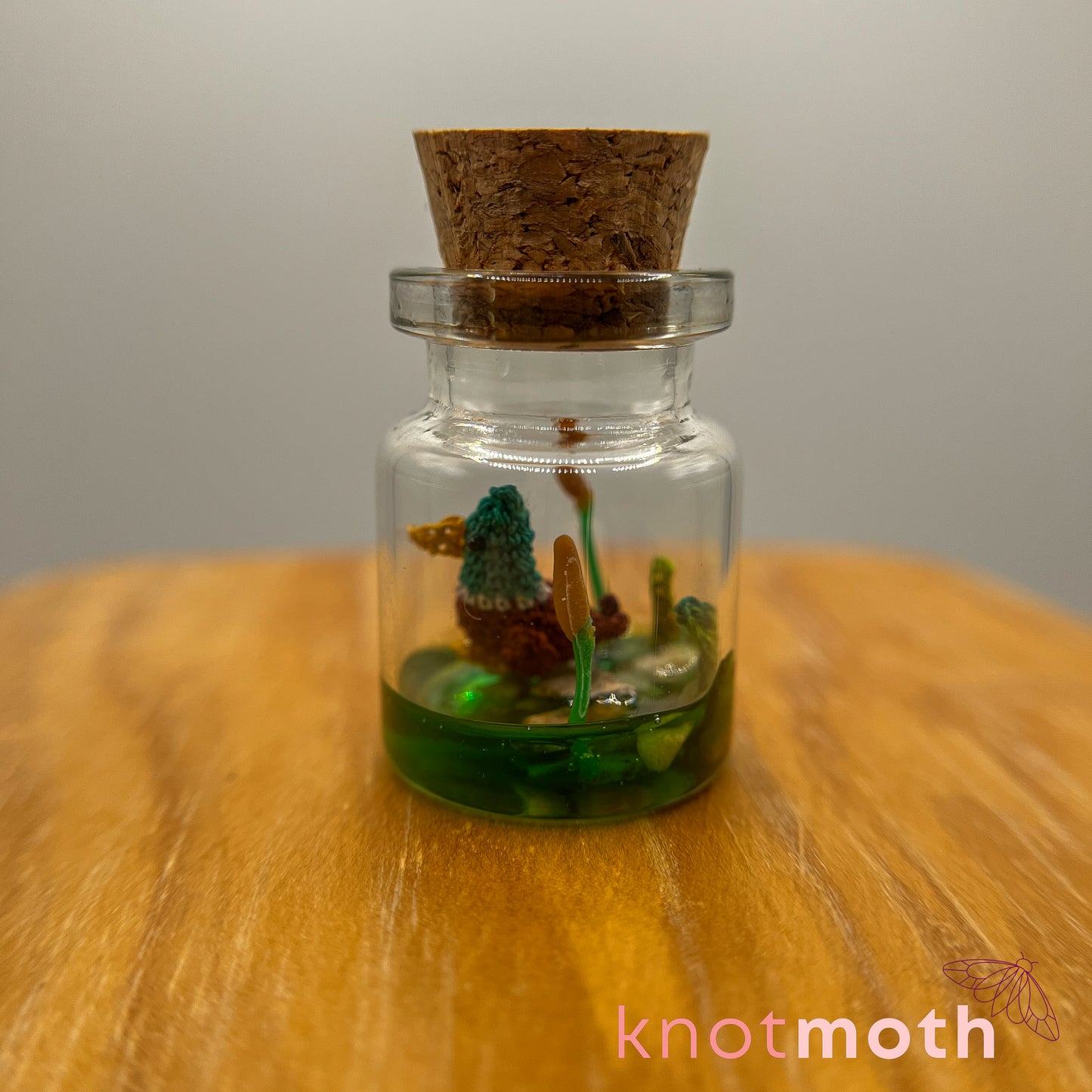 Diana Duck Micro Crochet Aquarium Jar (removable, magnetic)