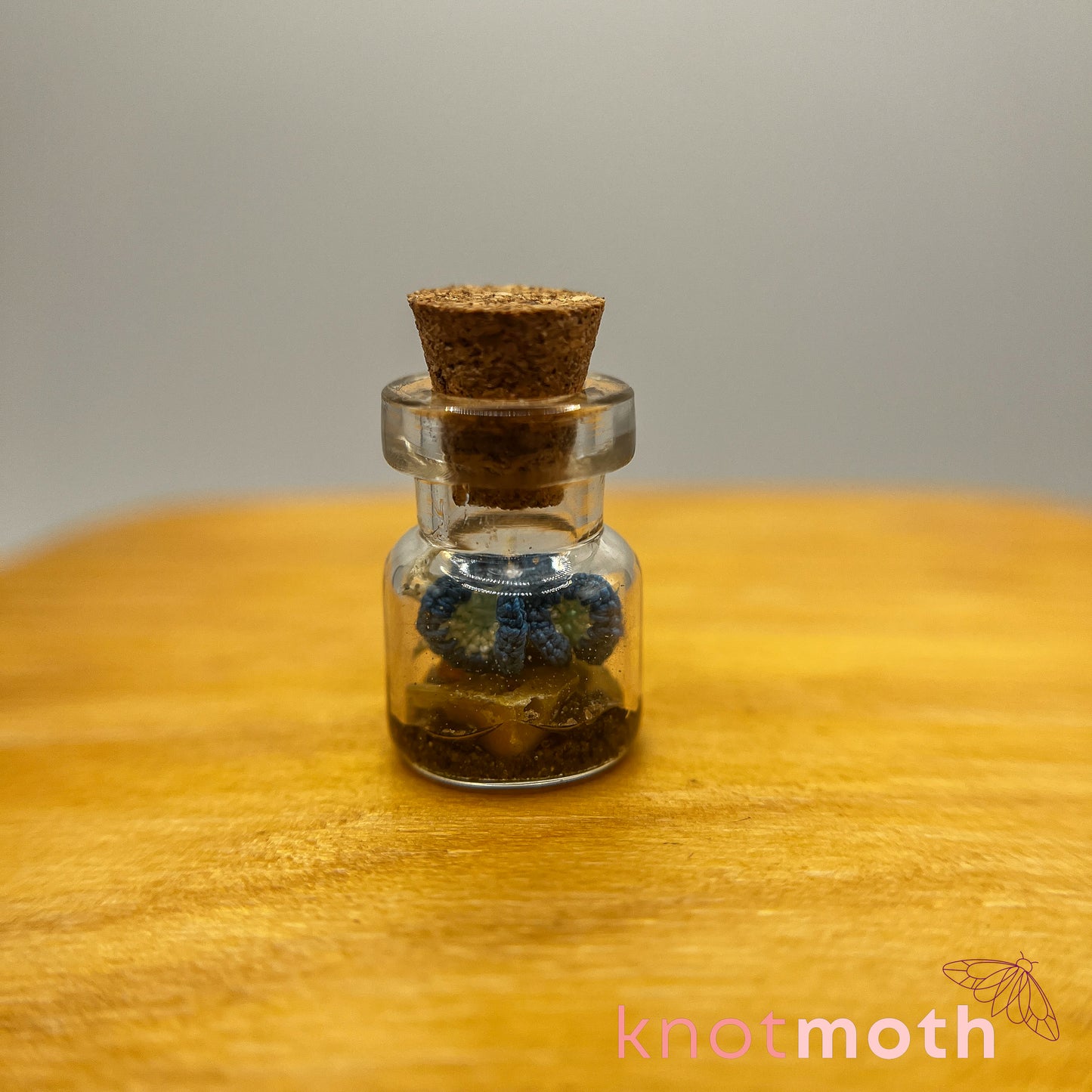 Horace Coral Micro Crochet Aquarium Jar