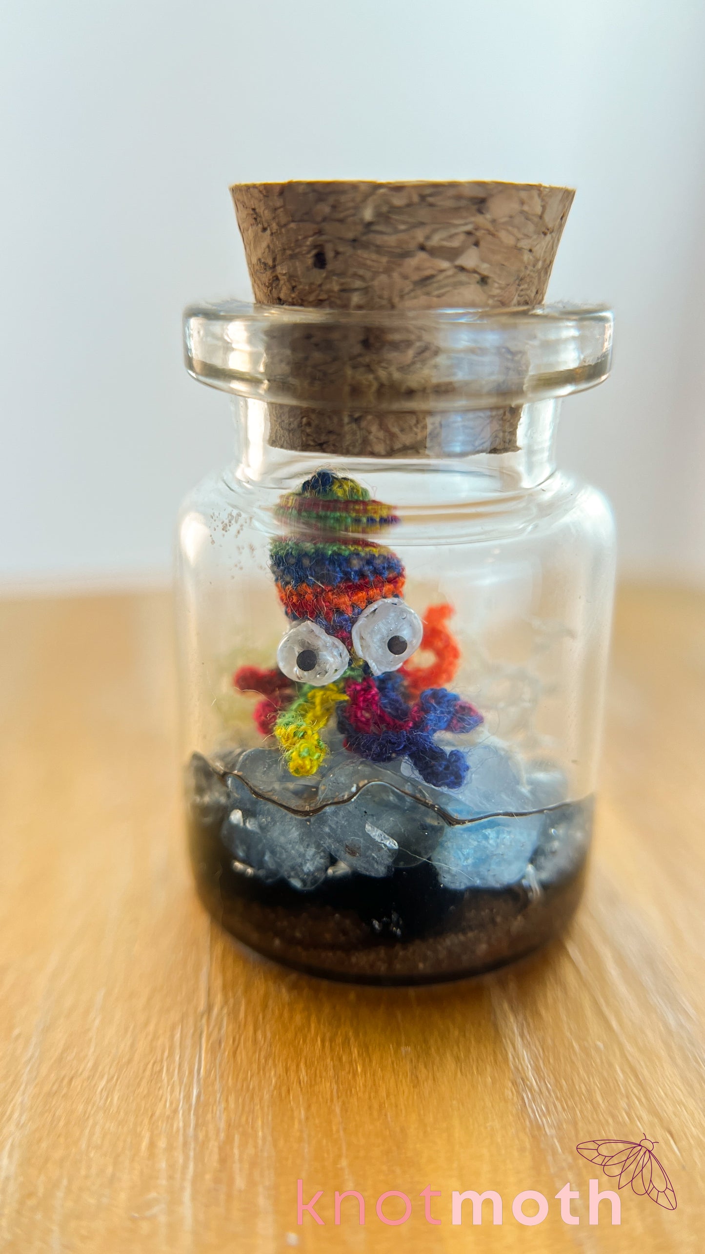 Oscar Octopus Micro Crochet Aquarium Jar (Magnetic, Removable)