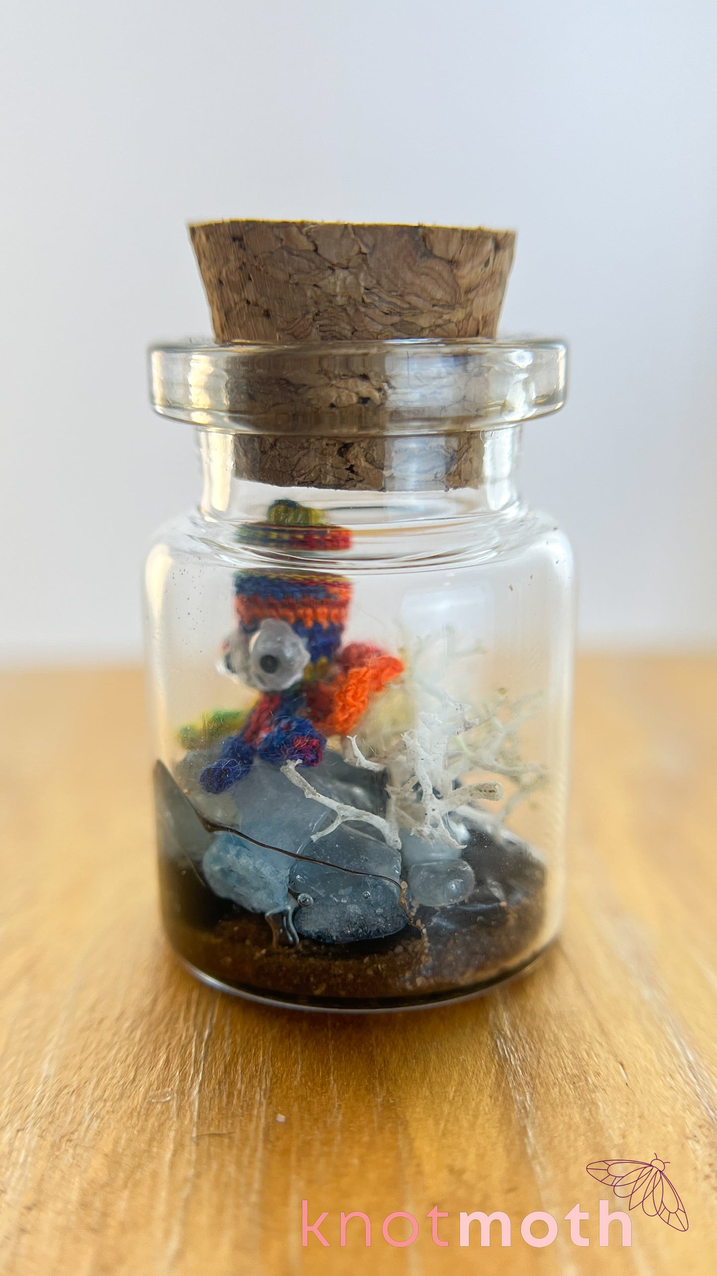 Oscar Octopus Micro Crochet Aquarium Jar (Magnetic, Removable)