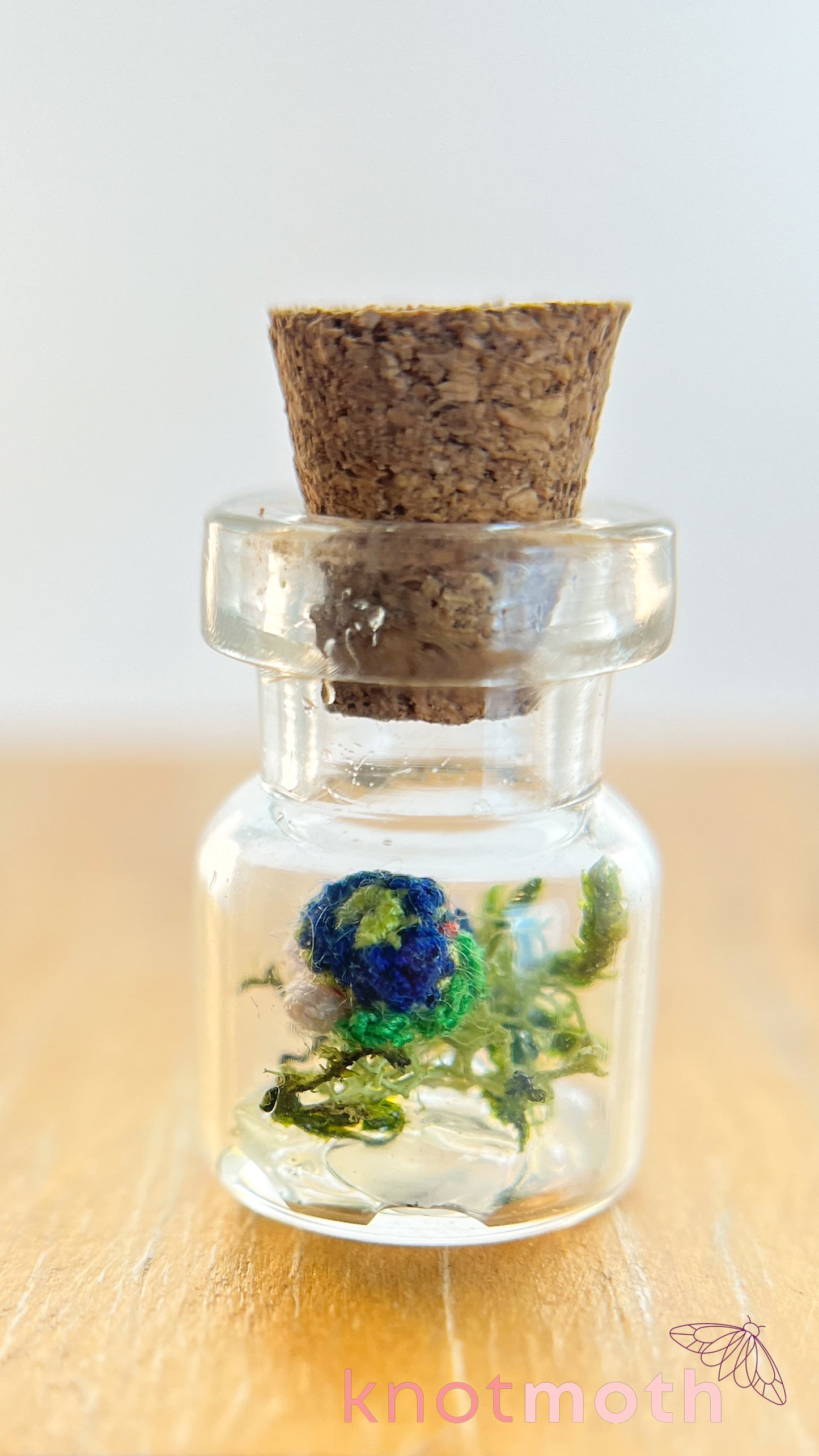 Oliver Mini Octo Micro Crochet Aquarium Jar (Magnetic, Removable)