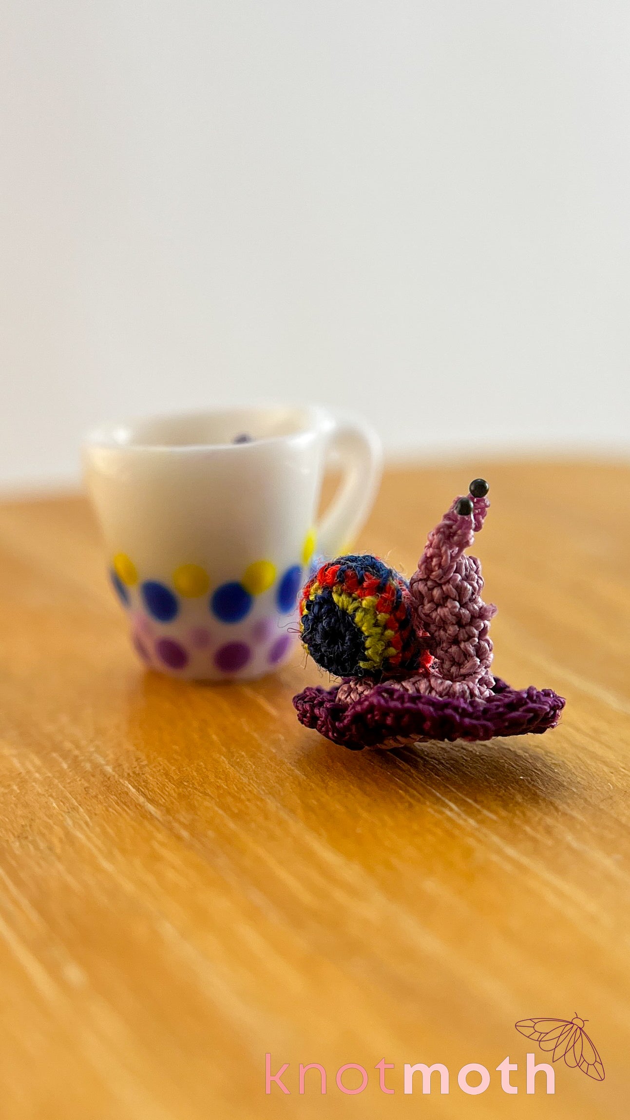 Samwell Snail Micro Crochet Mug (Magnetic, Removable)