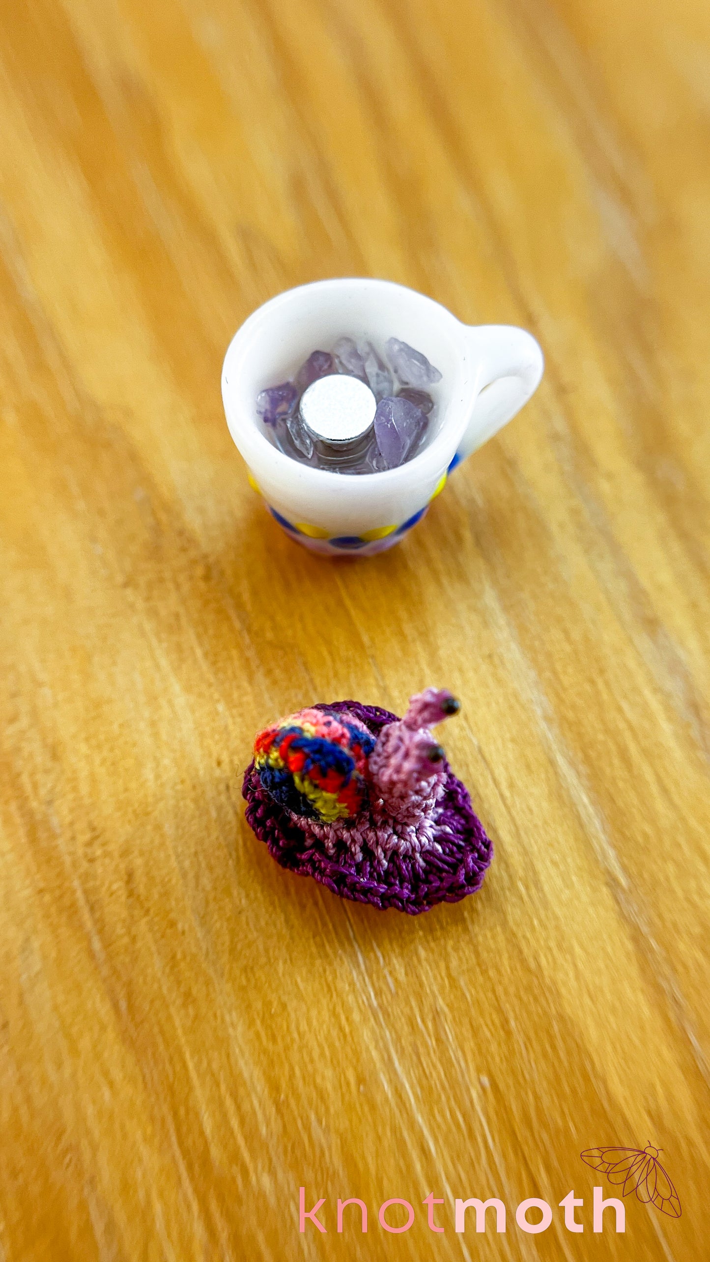 Samwell Snail Micro Crochet Mug (Magnetic, Removable)
