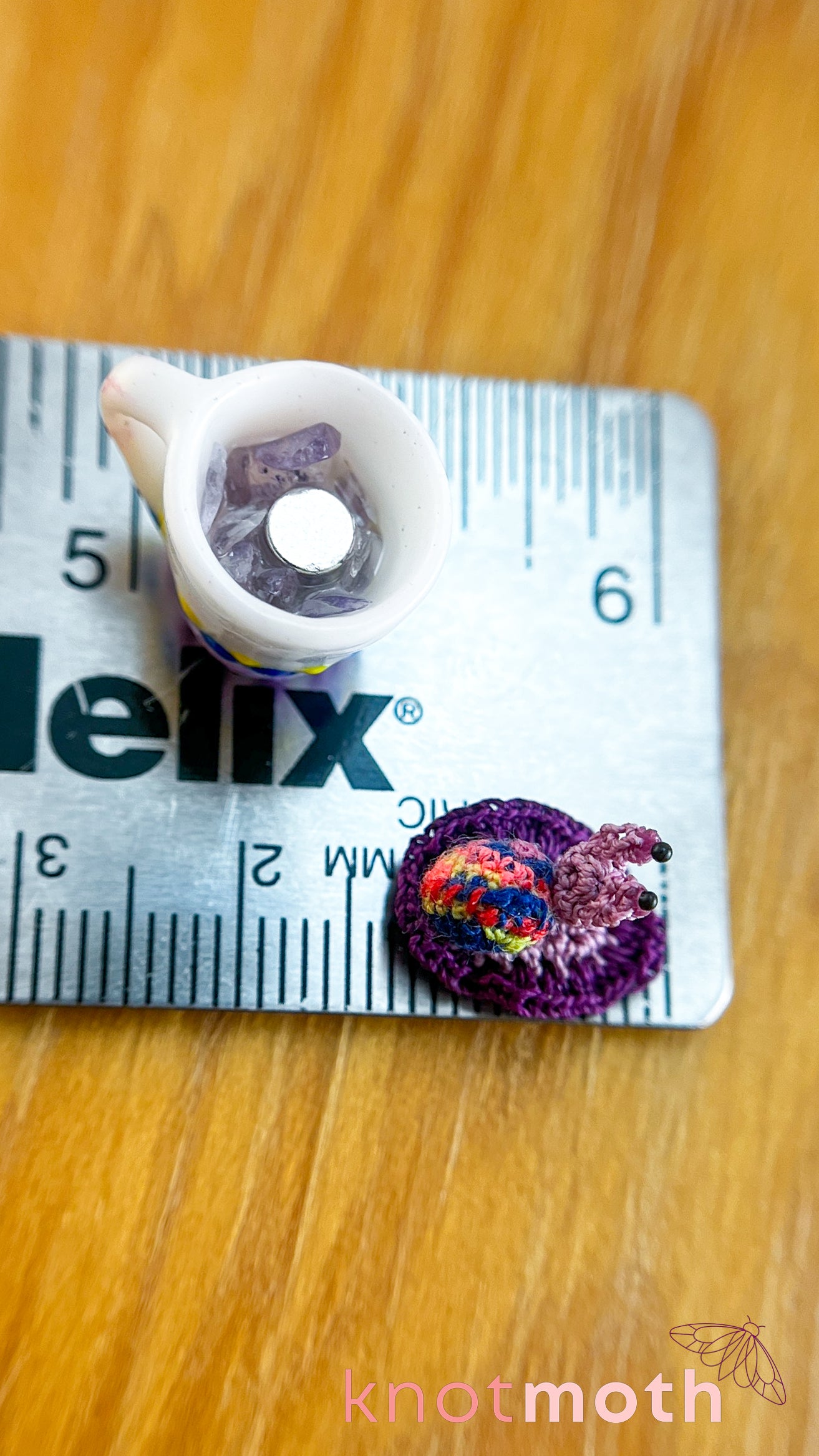 Samwell Snail Micro Crochet Mug (Magnetic, Removable)