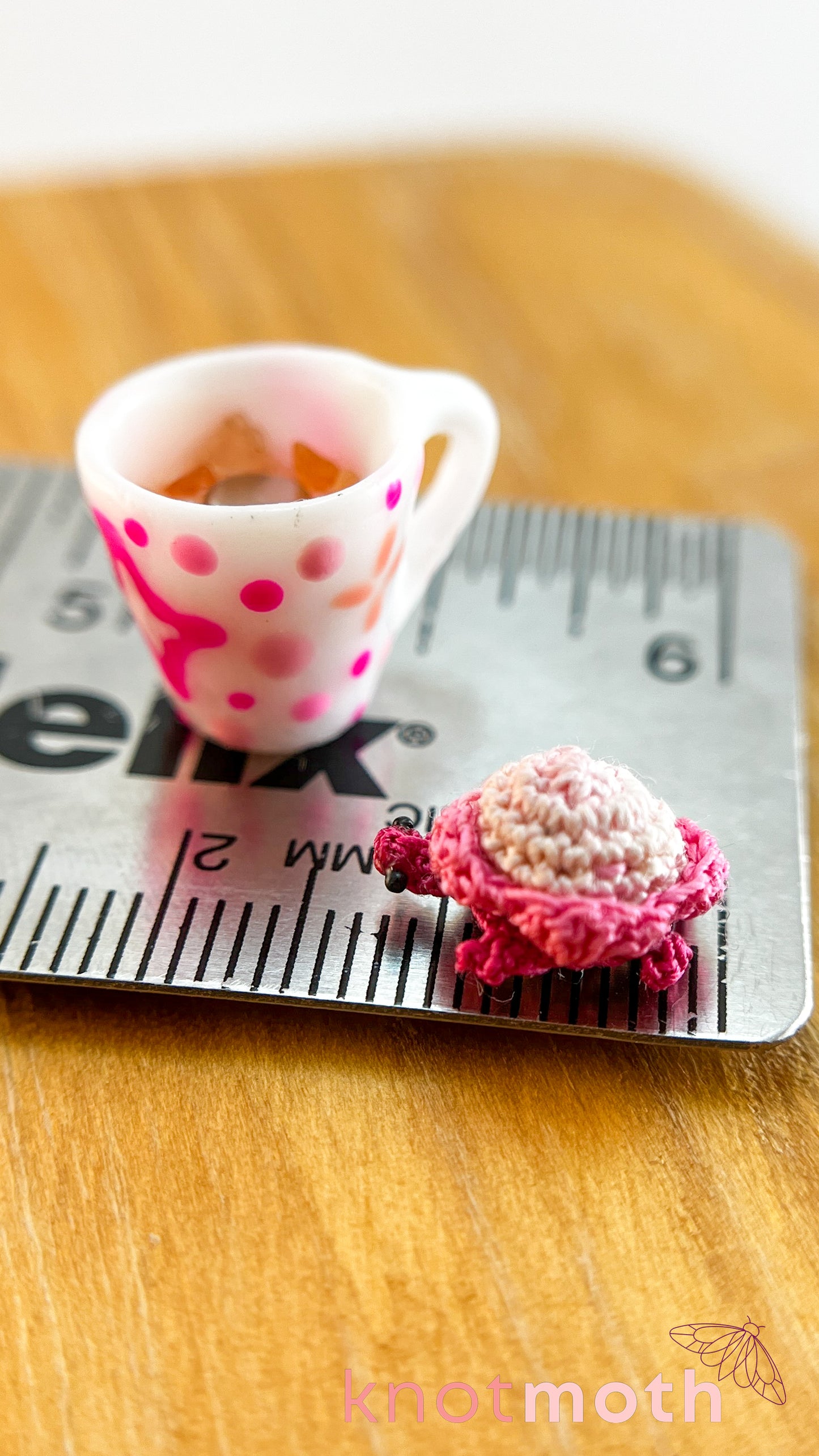 Taloa Tortoise Micro Crochet Mug (Magnetic, Removable)