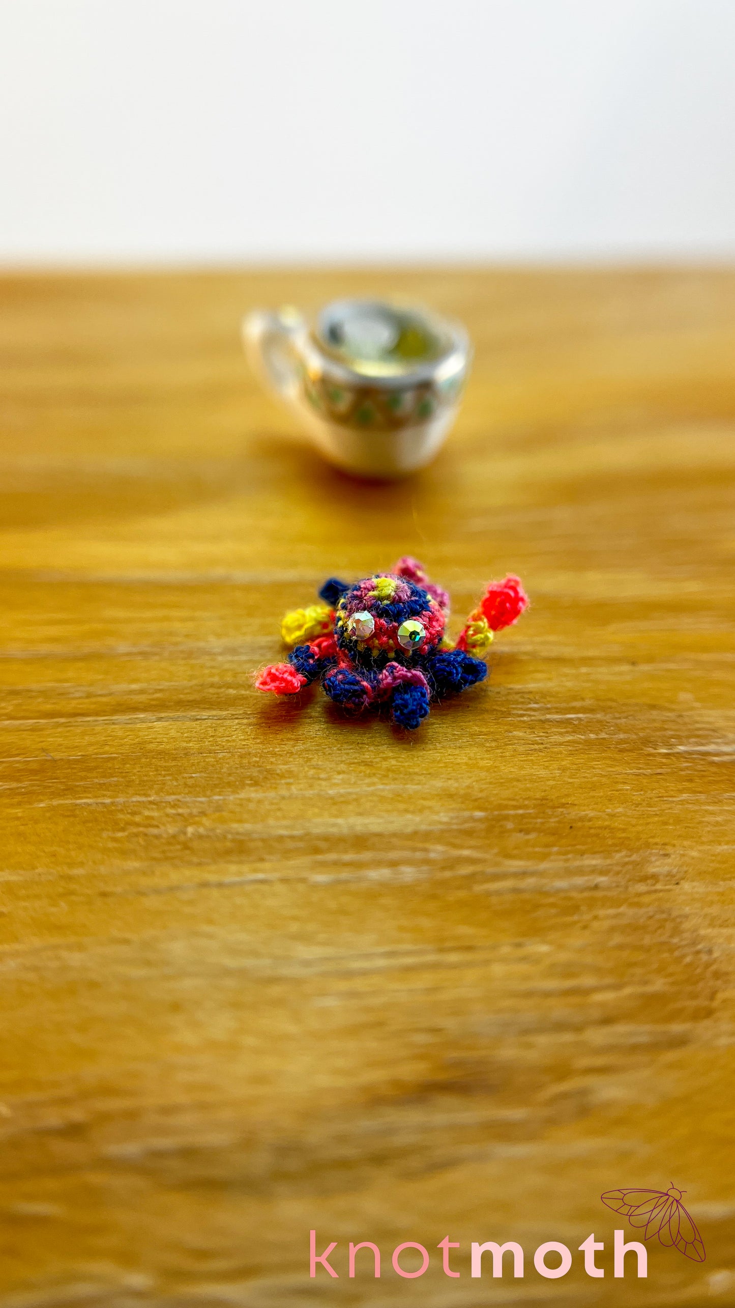 Otis Octopus Micro Crochet Teacup (Magnetic, Removable)