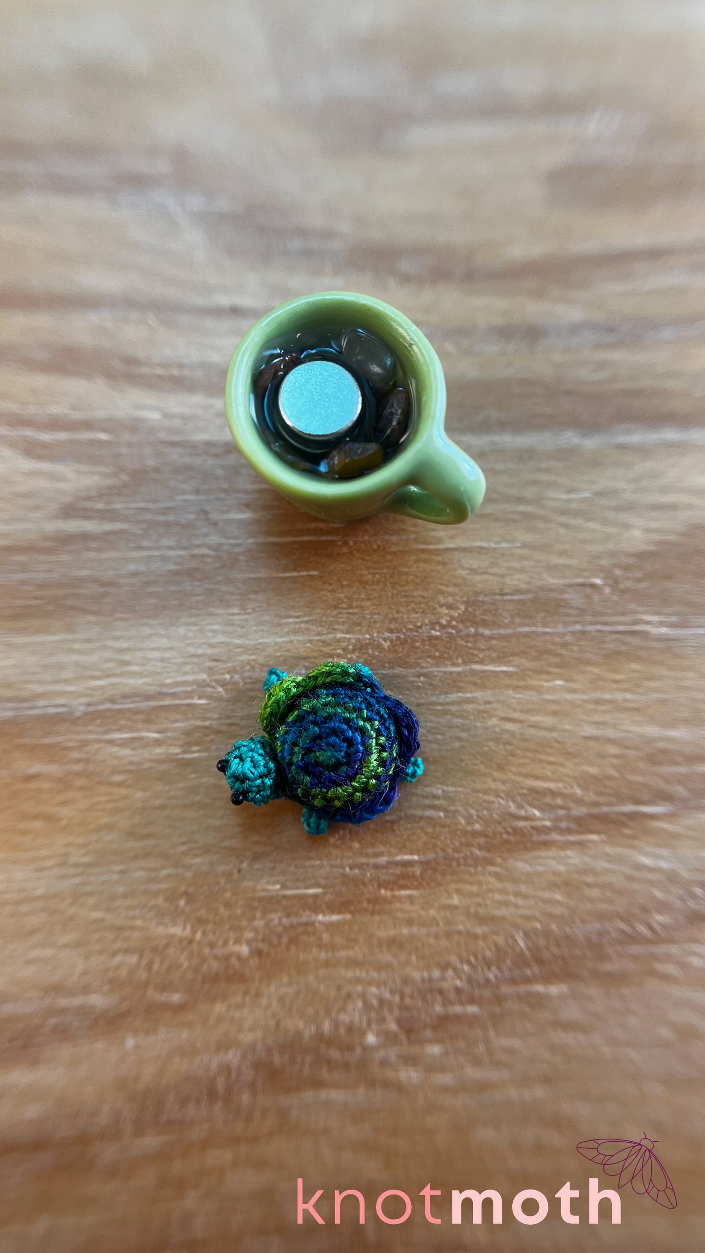 Thiago Turtle Micro Crochet Magnetic Mug Trinket