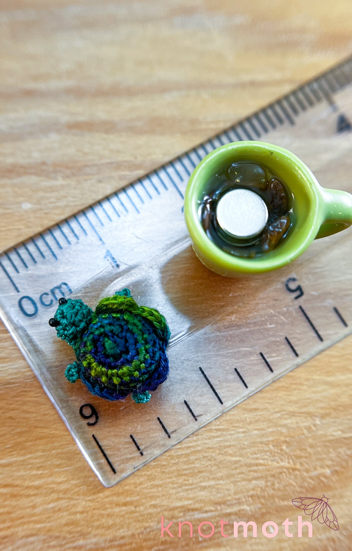 Thiago Turtle Micro Crochet Magnetic Mug Trinket