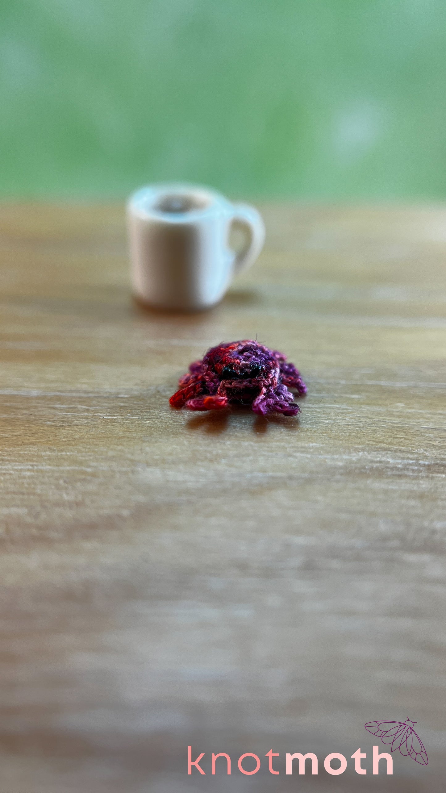 Harriot Hermit Crab Micro Crochet Magnetic Mug Trinket