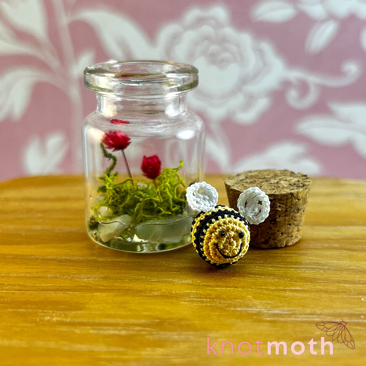 Beau Bee Micro Crochet Terrarium Jar (removable)