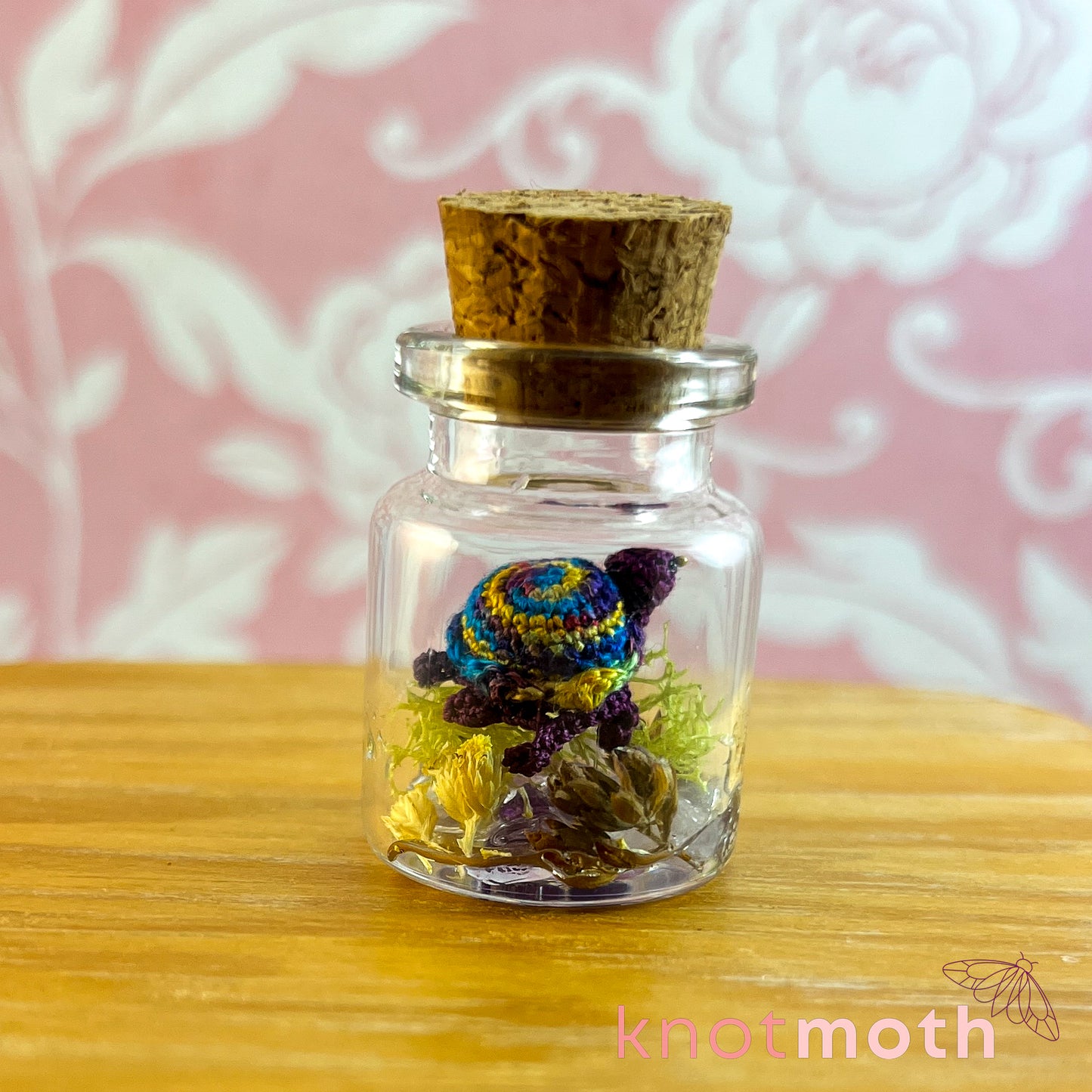 Shirley Turtle Micro Crochet Terrarium Jar (removable, magnetic)