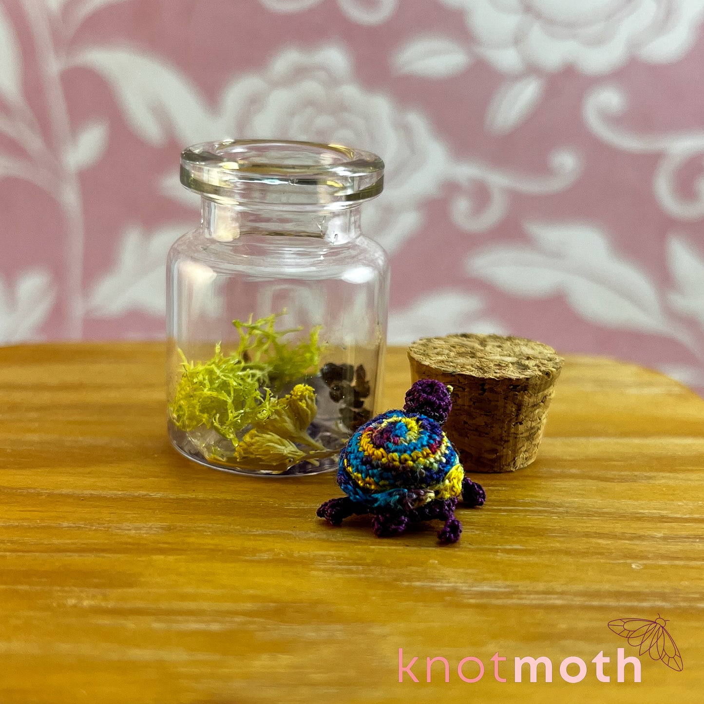 Shirley Turtle Micro Crochet Terrarium Jar (removable, magnetic)
