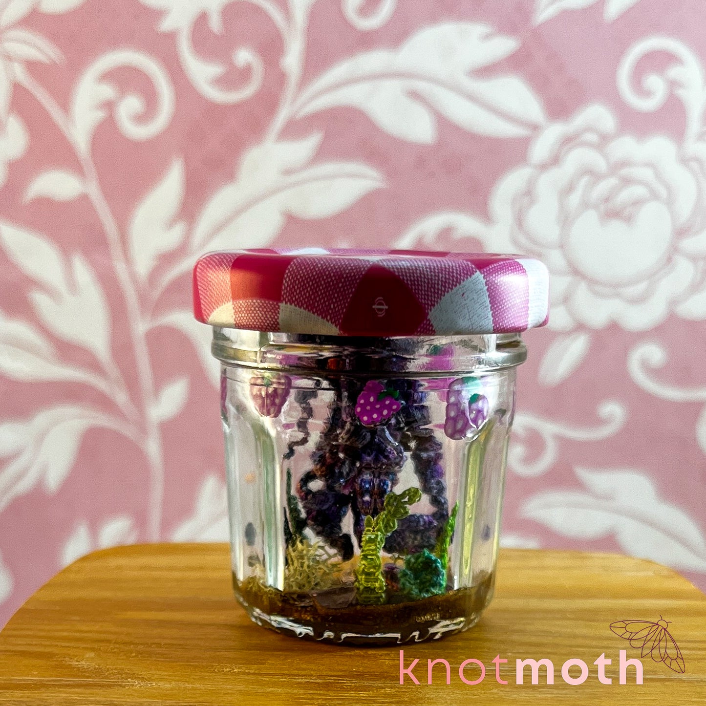 Jasmine Jellyfish Micro Crochet Aquarium Bonne Maman Jam Jar (removable, magnetic)