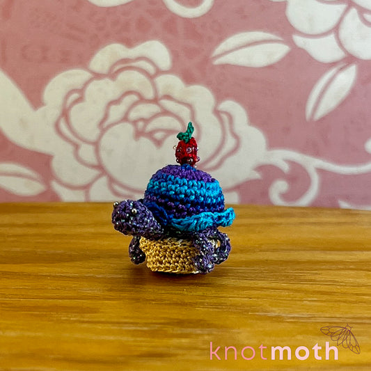 Tommy Turtle Cupcake Micro Crochet Sweeture Fidget Toy