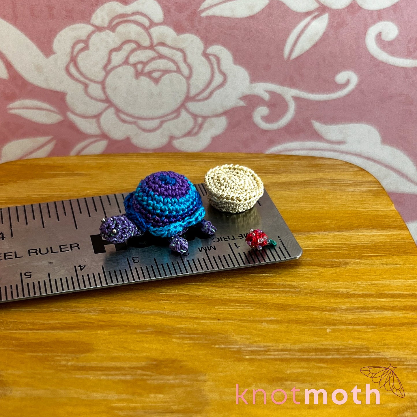 Tommy Turtle Cupcake Micro Crochet Sweeture Fidget Toy