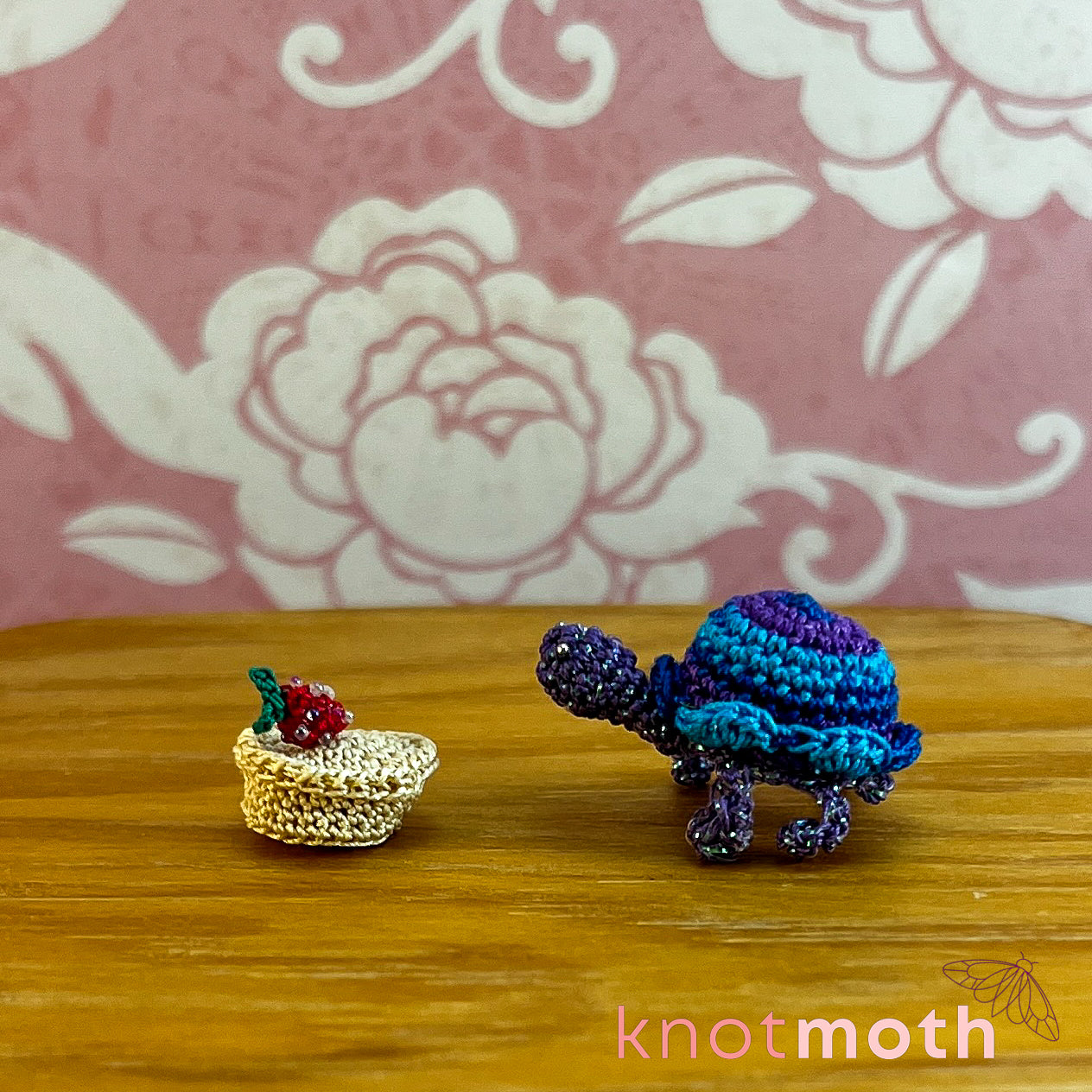 Tommy Turtle Cupcake Micro Crochet Sweeture Fidget Toy