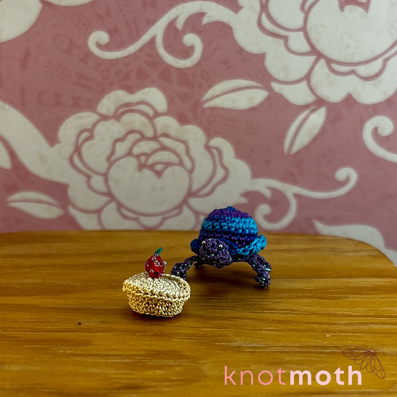 Tommy Turtle Cupcake Micro Crochet Sweeture Fidget Toy