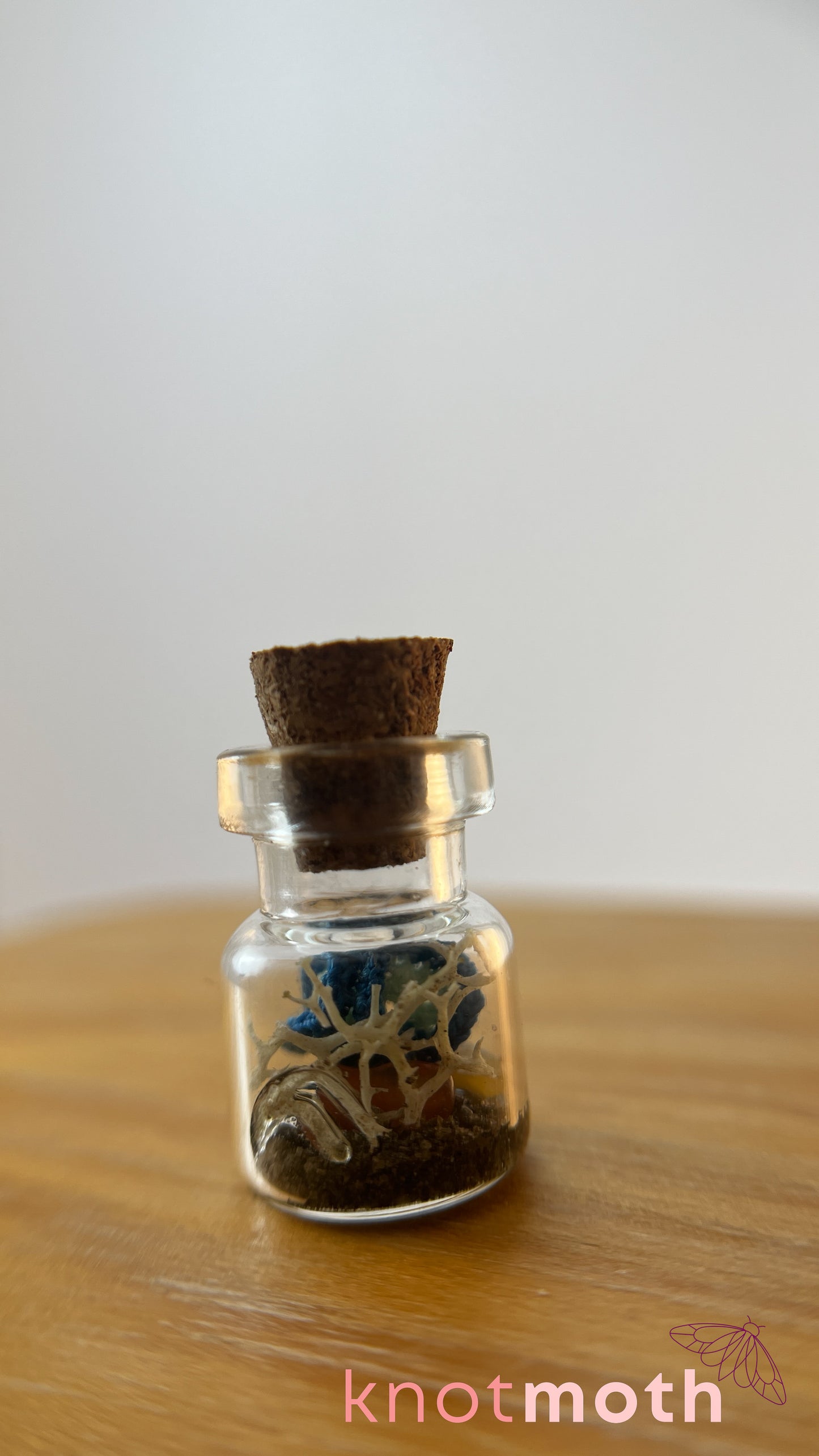 Horace Coral Micro Crochet Aquarium Jar