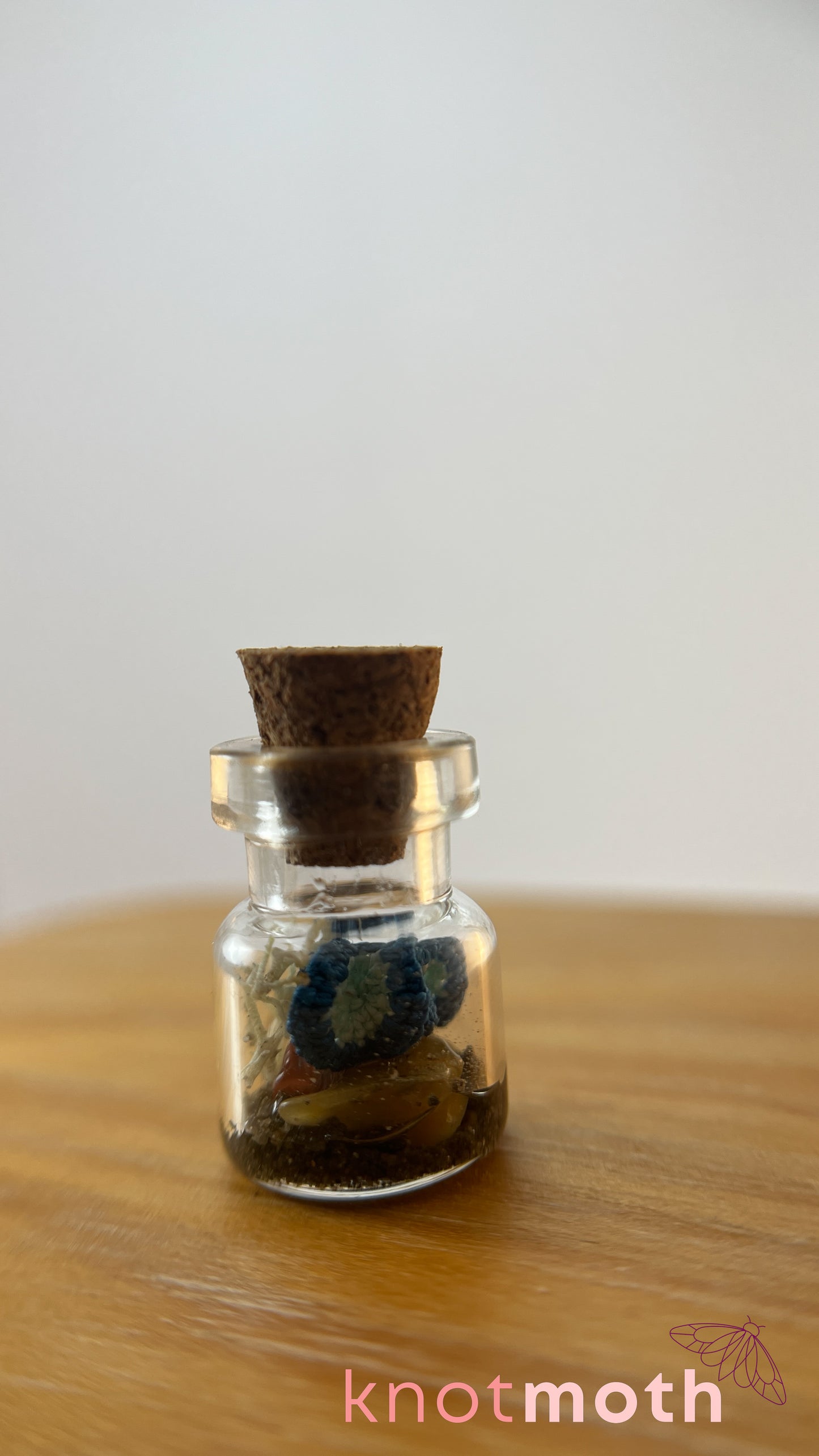 Horace Coral Micro Crochet Aquarium Jar