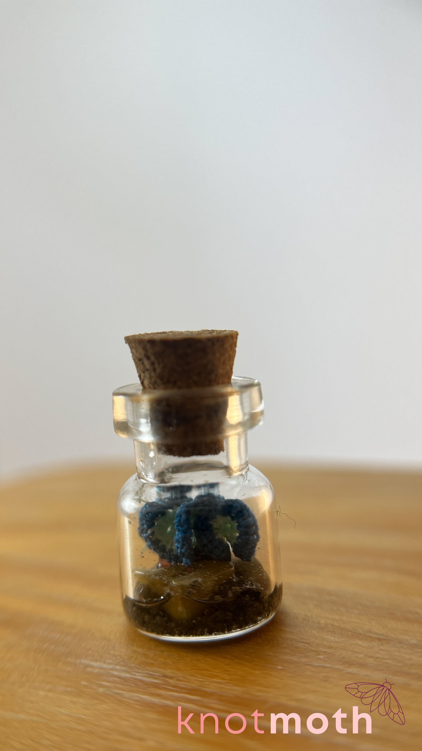Horace Coral Micro Crochet Aquarium Jar