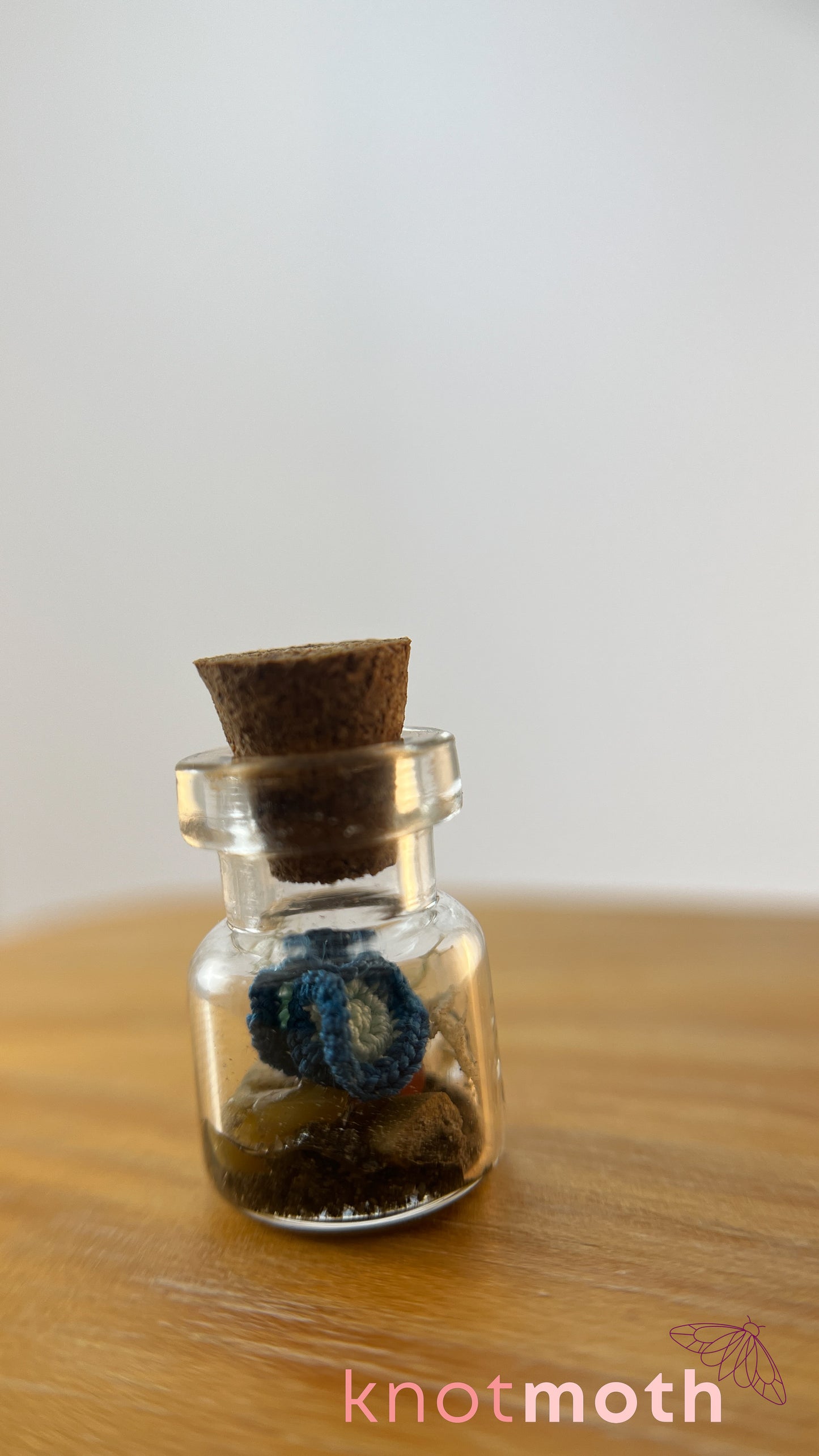 Horace Coral Micro Crochet Aquarium Jar