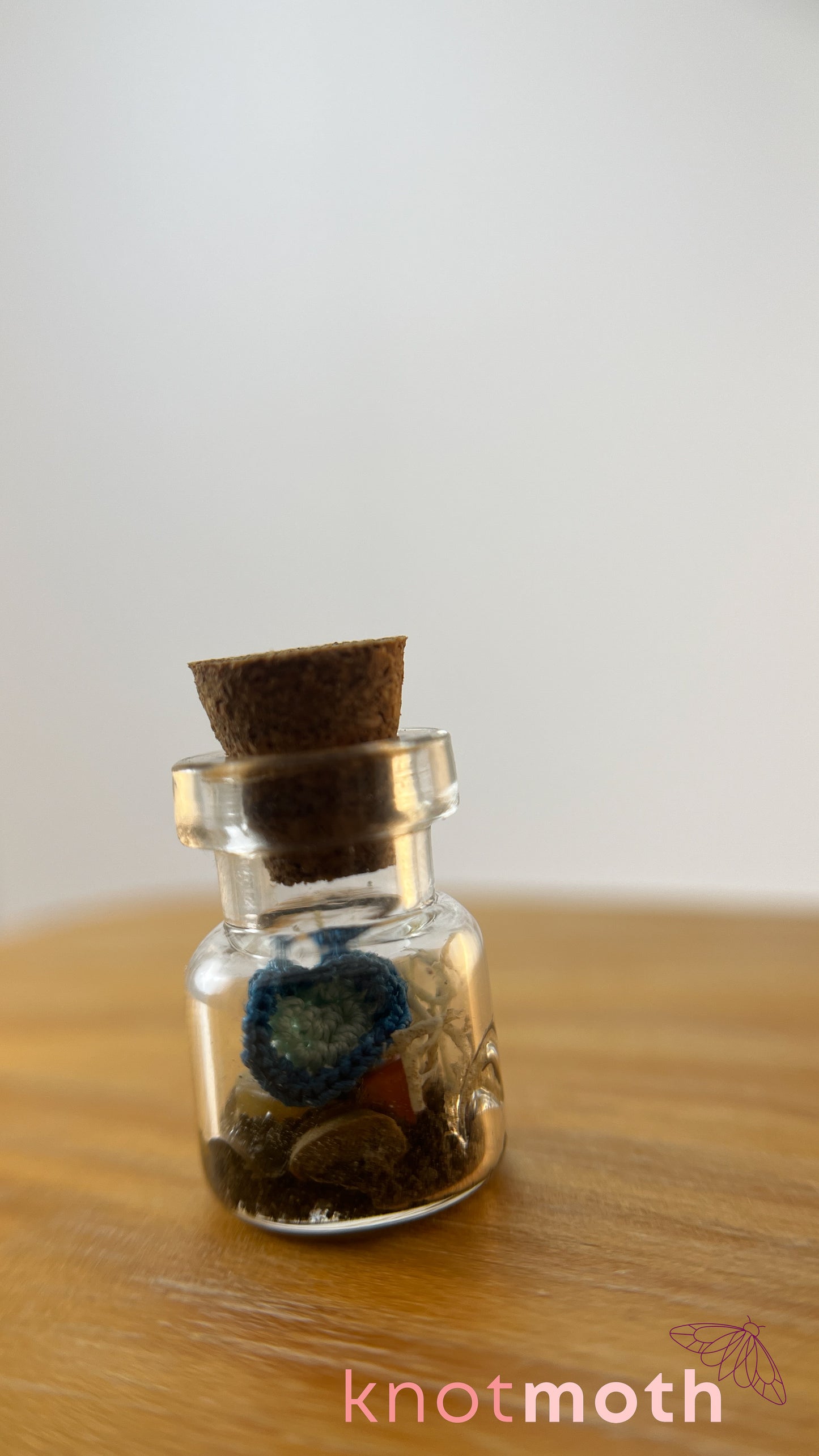 Horace Coral Micro Crochet Aquarium Jar