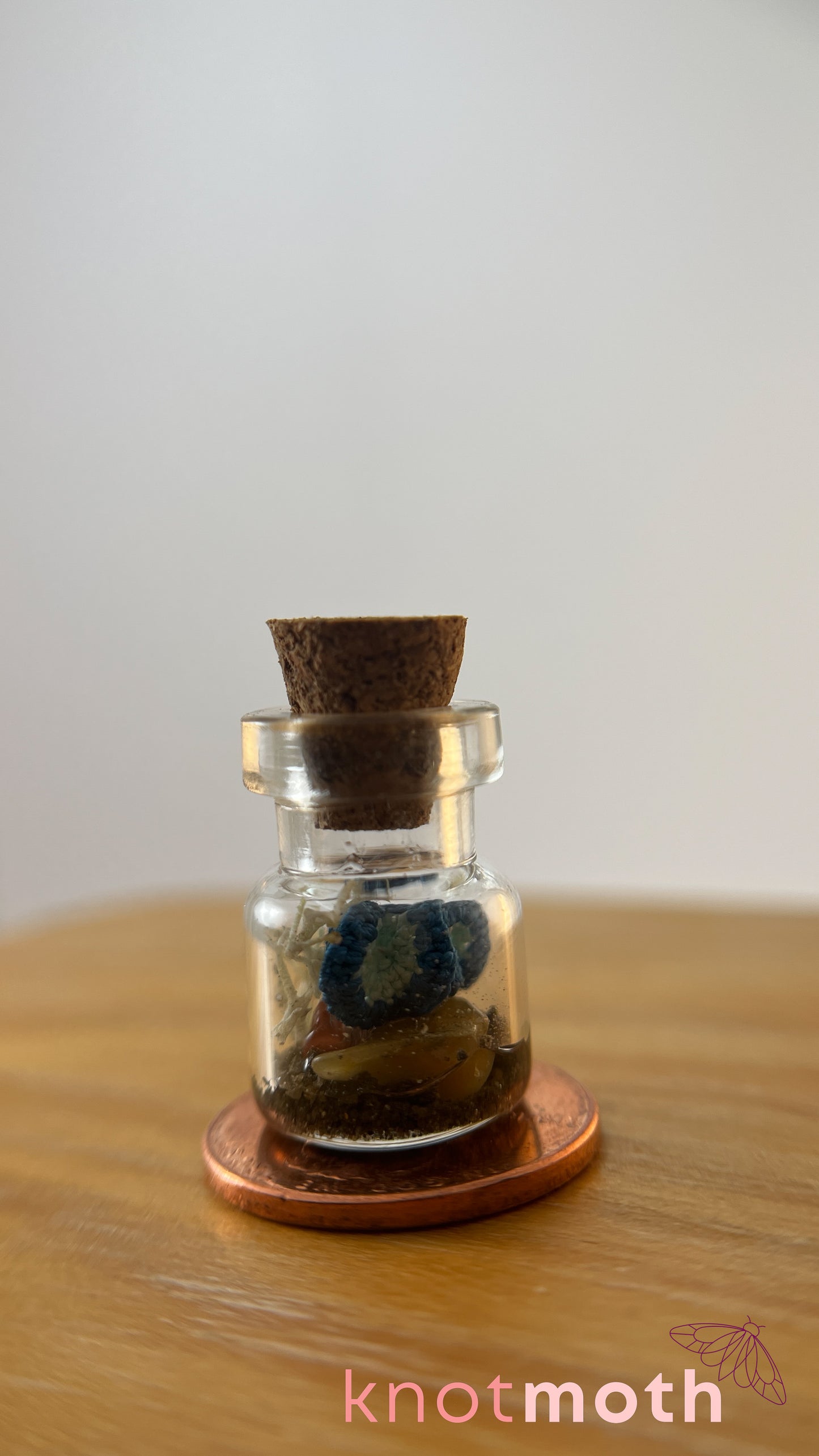 Horace Coral Micro Crochet Aquarium Jar