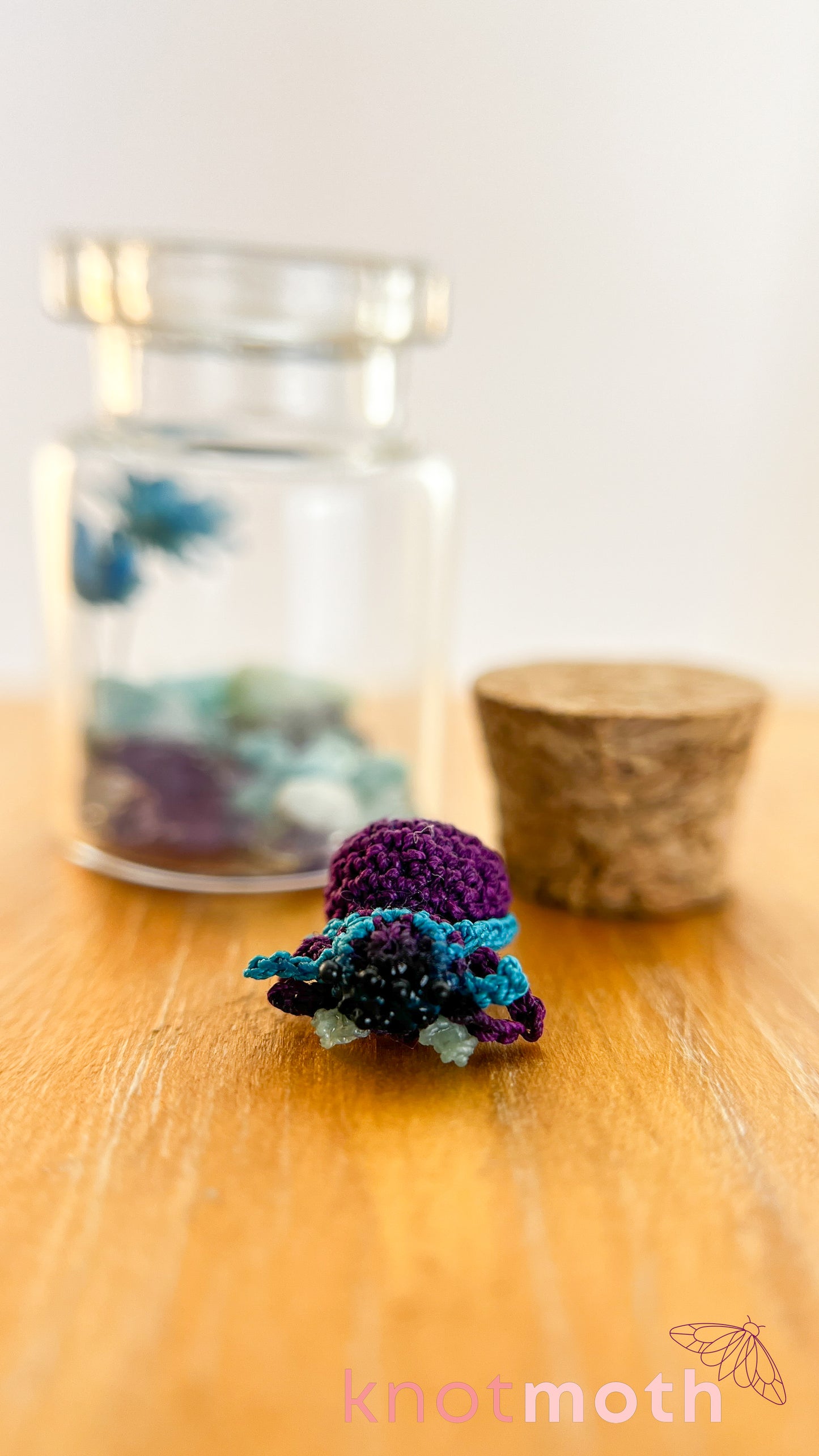 Sara Spider Micro Crochet Terrarium Jar (Magnetic, Removable)