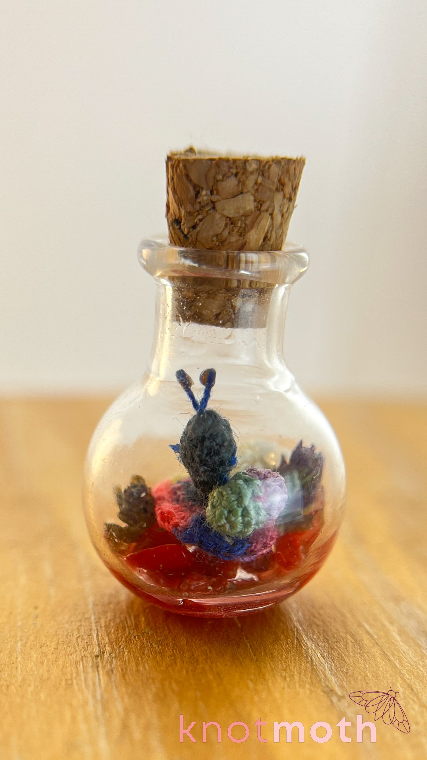 Simon Snail Micro Crochet Terrarium Jar