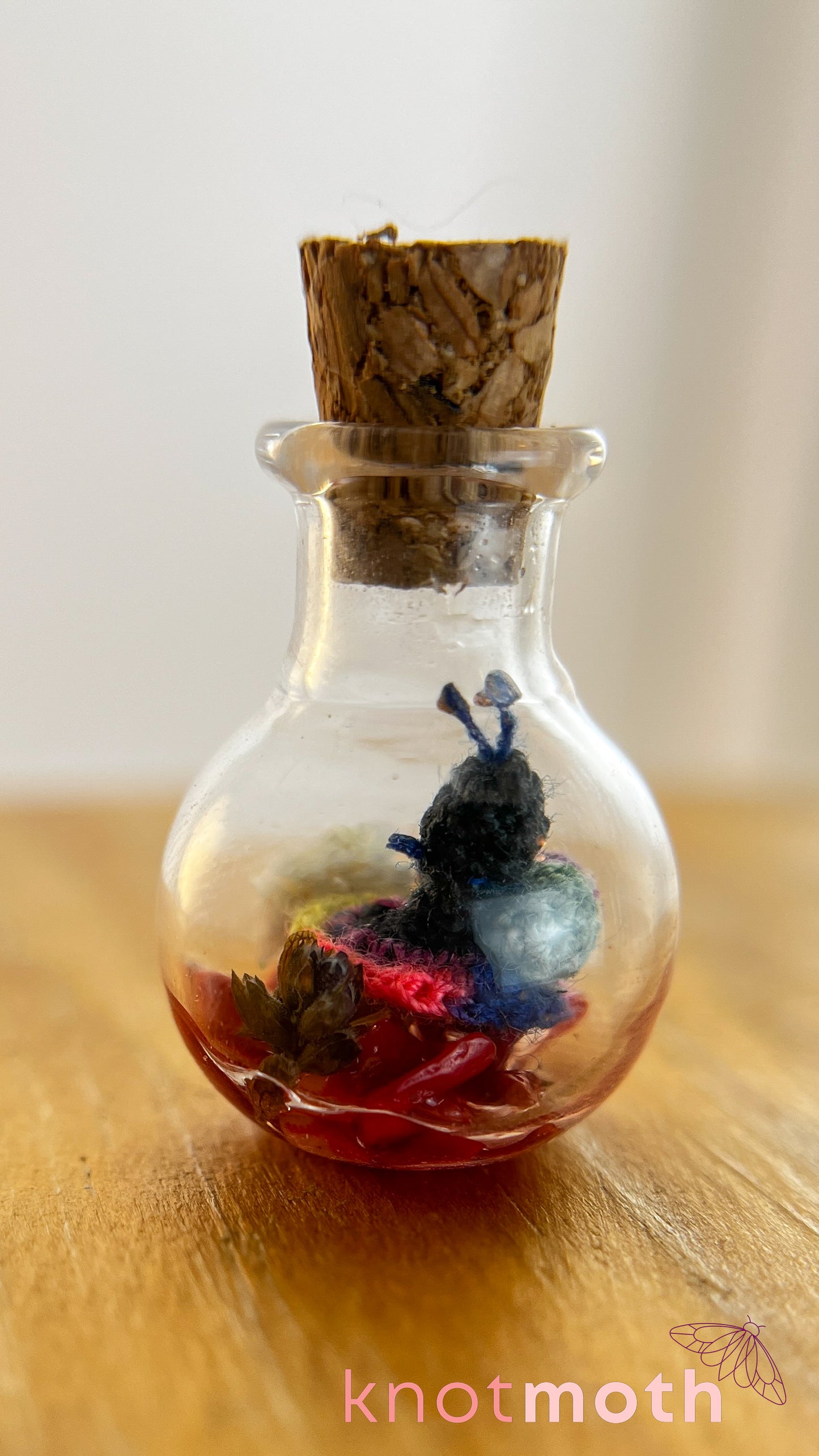 Simon Snail Micro Crochet Terrarium Jar