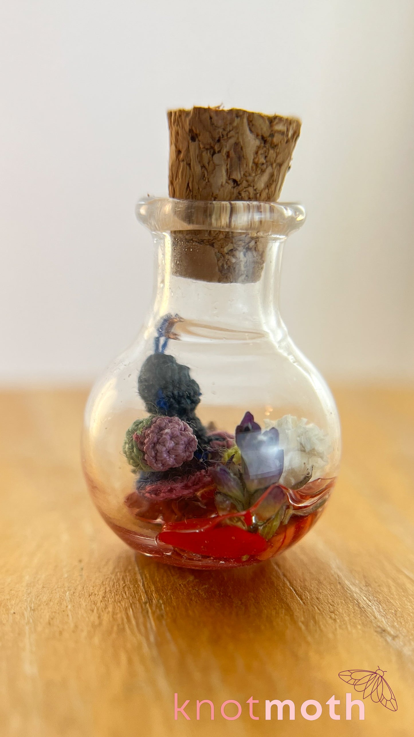 Simon Snail Micro Crochet Terrarium Jar