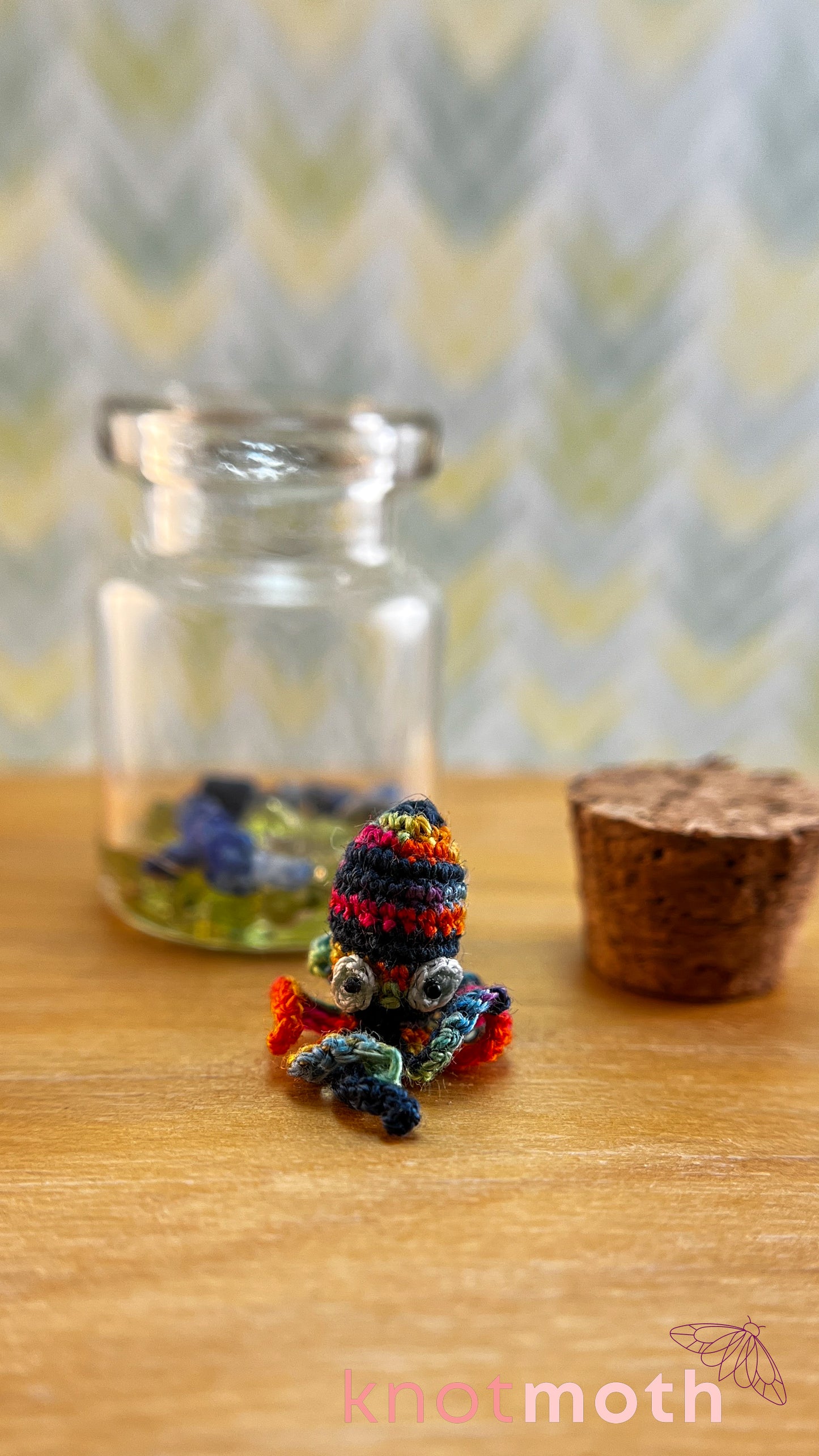 Ollie Octopus Micro Crochet Aquarium Jar (removable, magnetic)